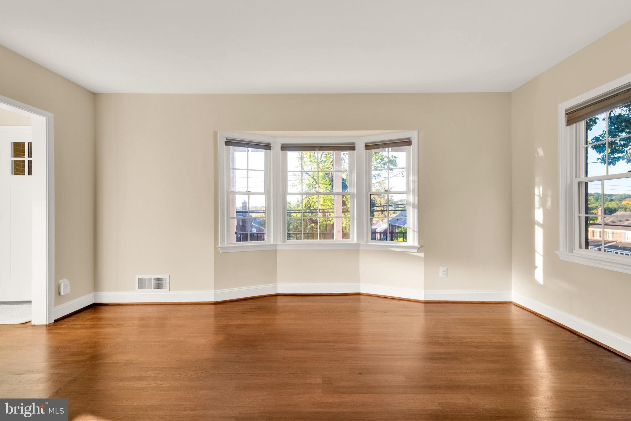 ARLINGTON RIDGE - Residential Lease