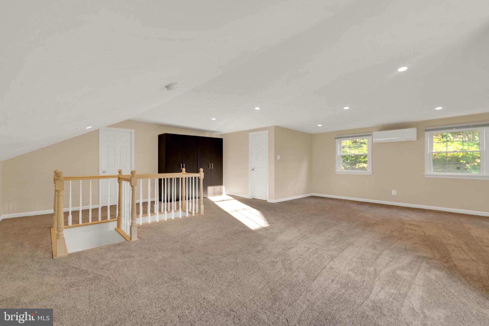 ARLINGTON RIDGE - Residential Lease