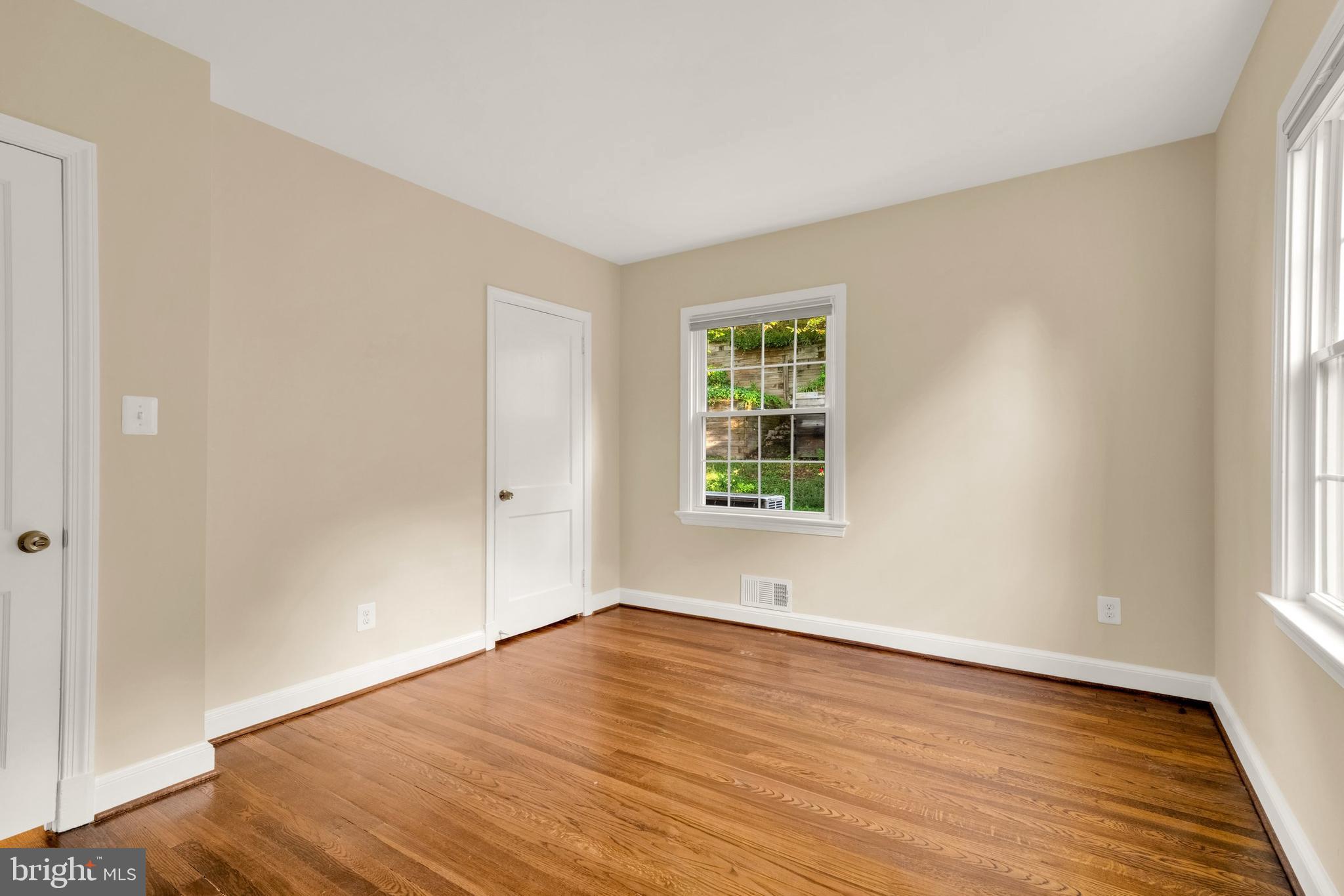 ARLINGTON RIDGE - Residential Lease