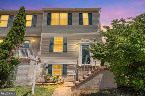 Townhouse For Sale - 102 Mews Court<br/> STAFFORD, VA 22556