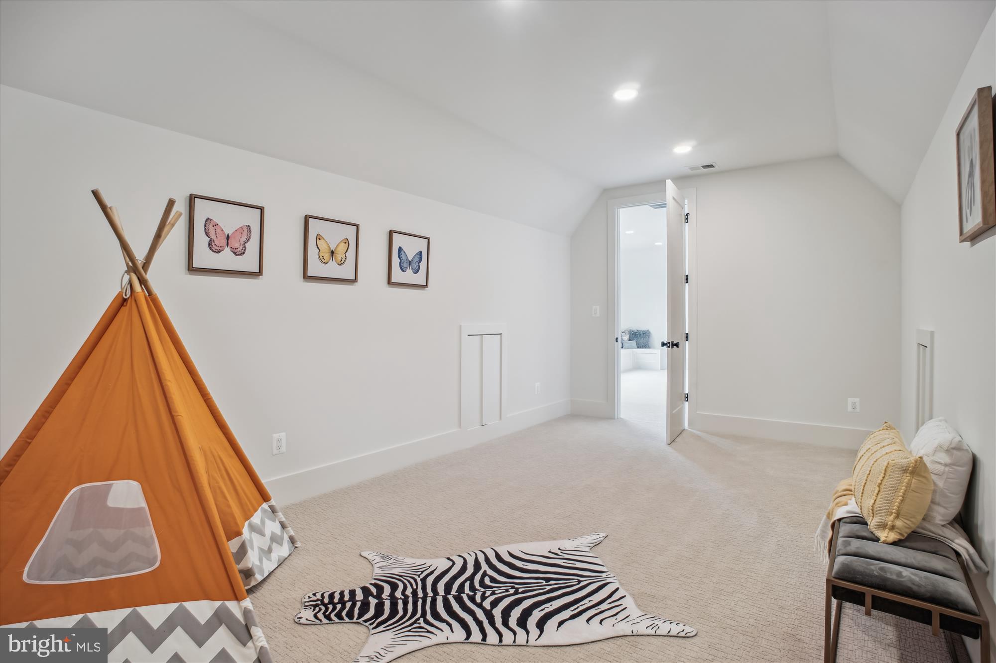 HALEMHURST - Residential