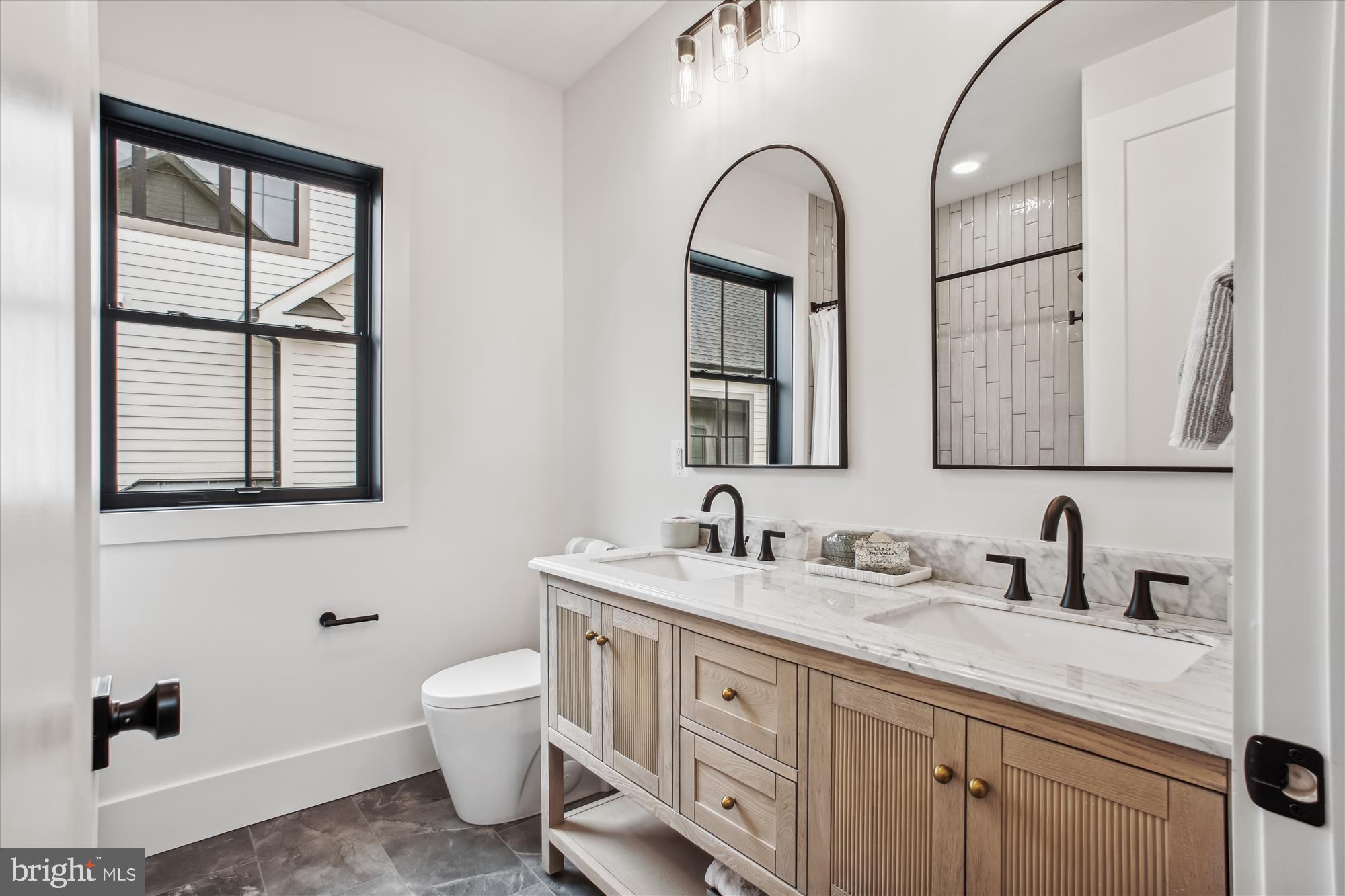 HALEMHURST - Residential