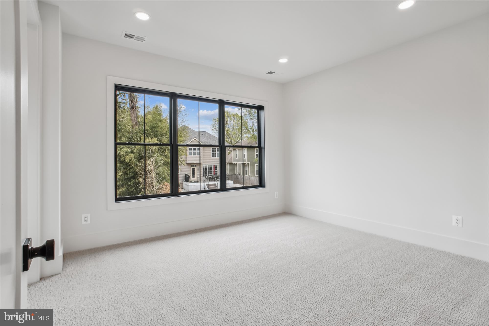 HALEMHURST - Residential