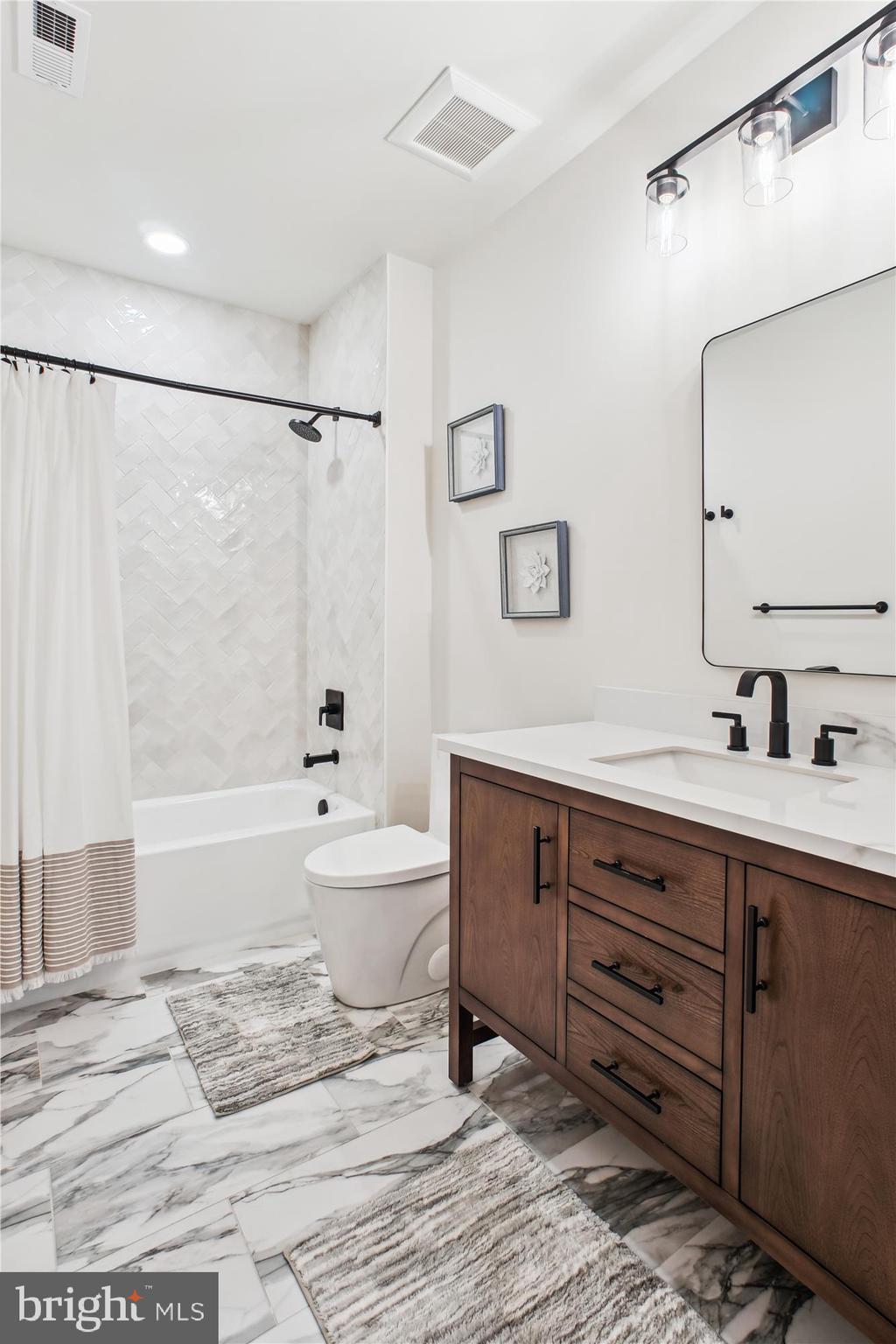 HALEMHURST - Residential