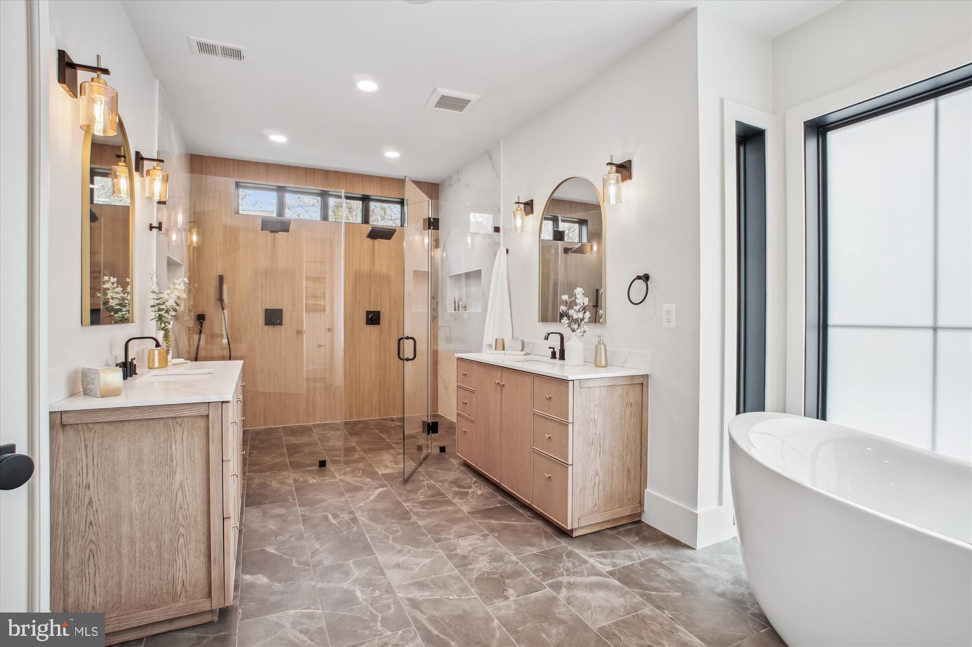 HALEMHURST - Residential