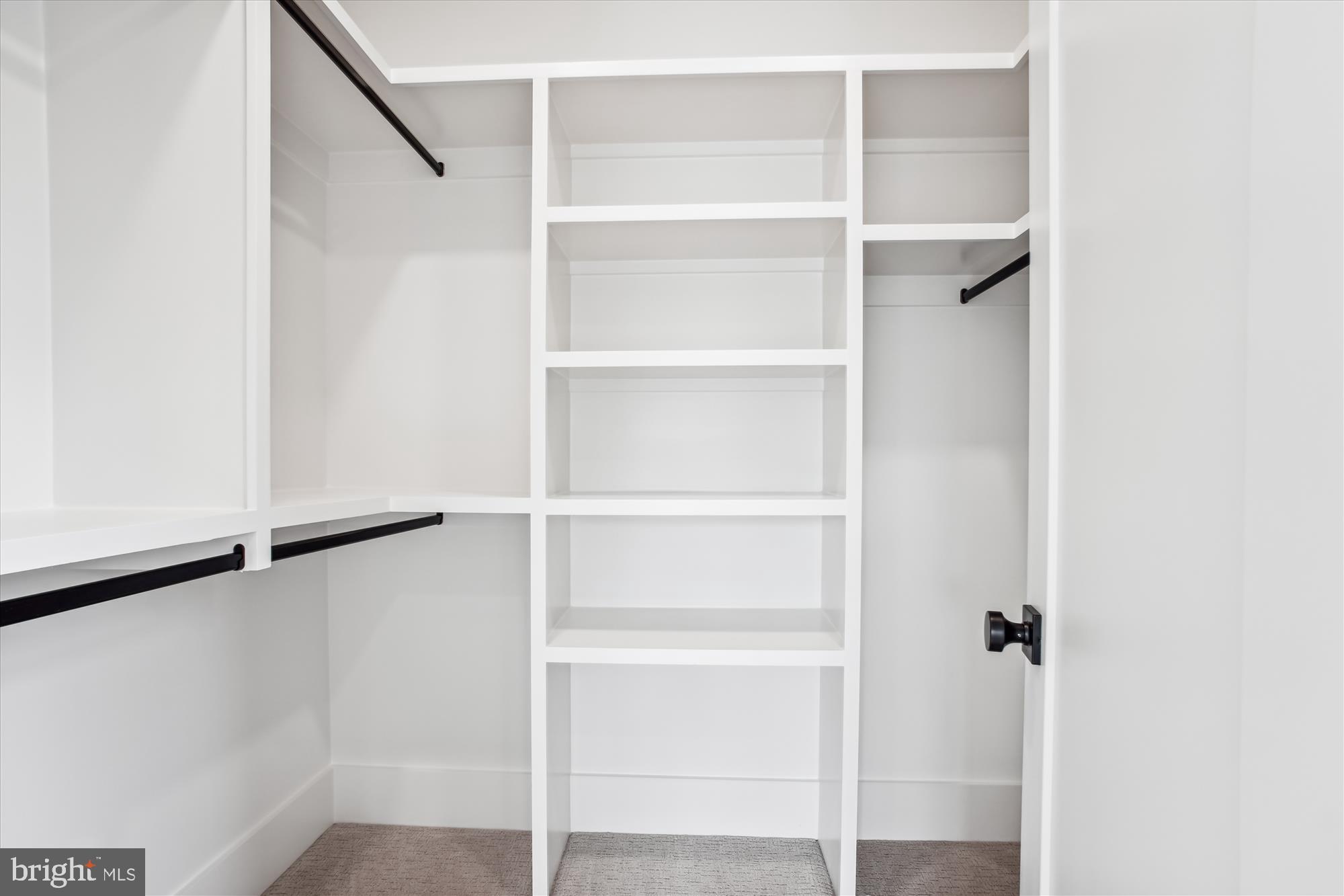 HALEMHURST - Residential