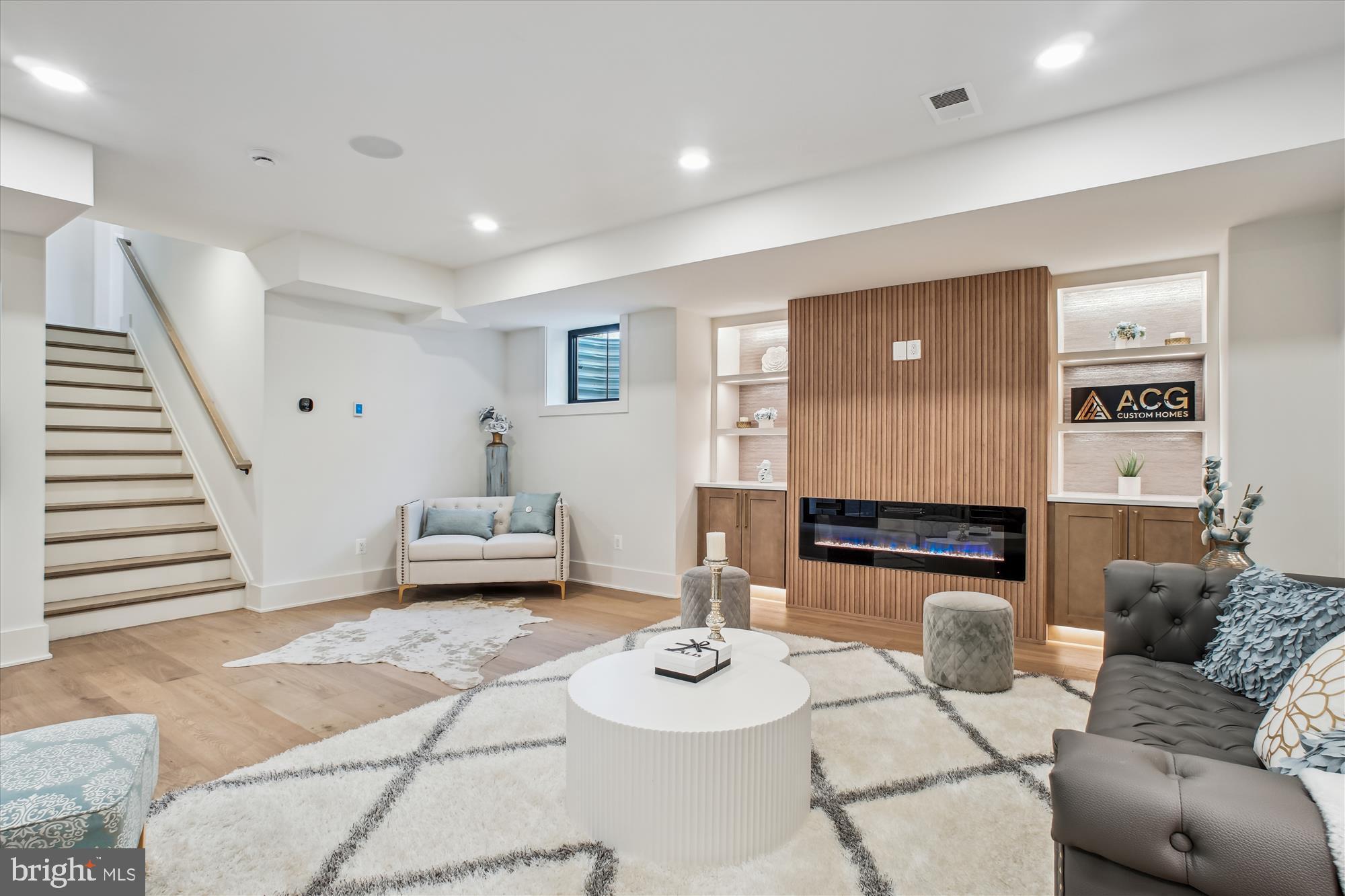 HALEMHURST - Residential