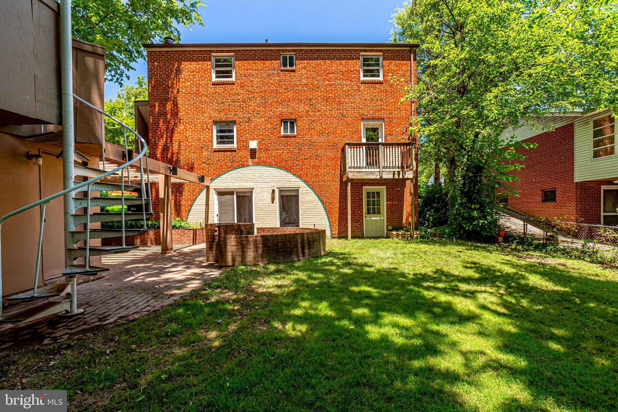 COLLEGE KNOLLS - Residential