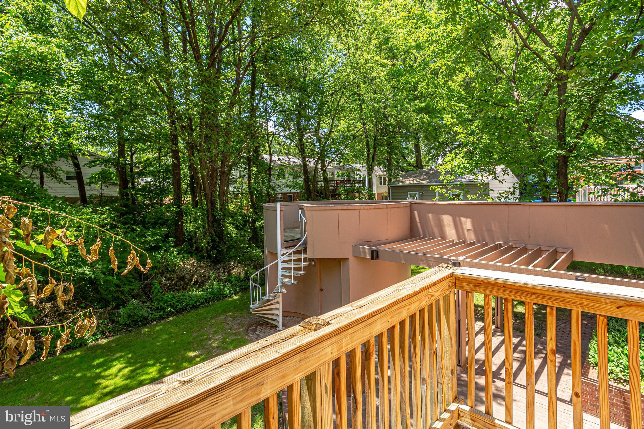 COLLEGE KNOLLS - Residential