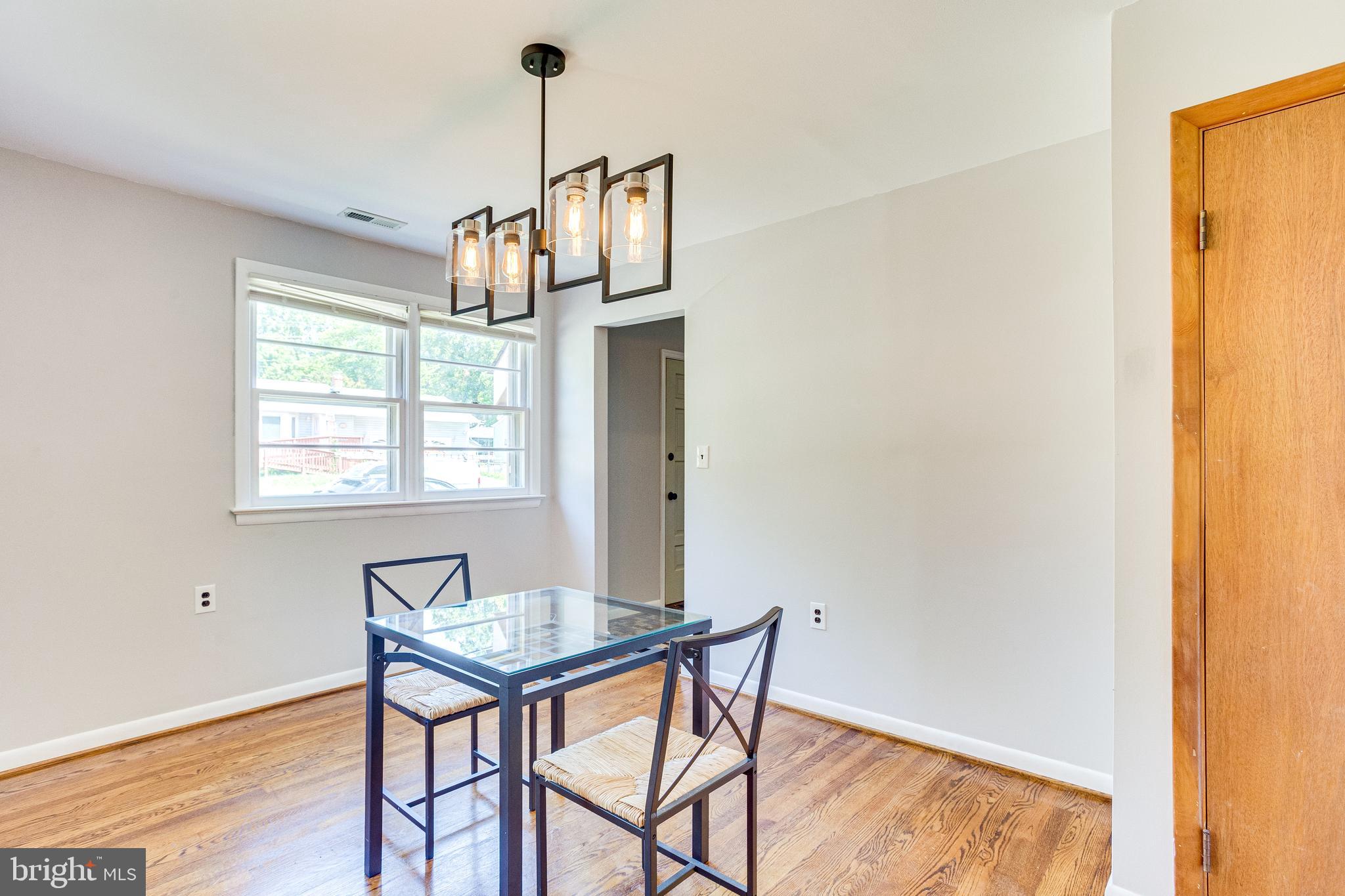 COLLEGE KNOLLS - Residential