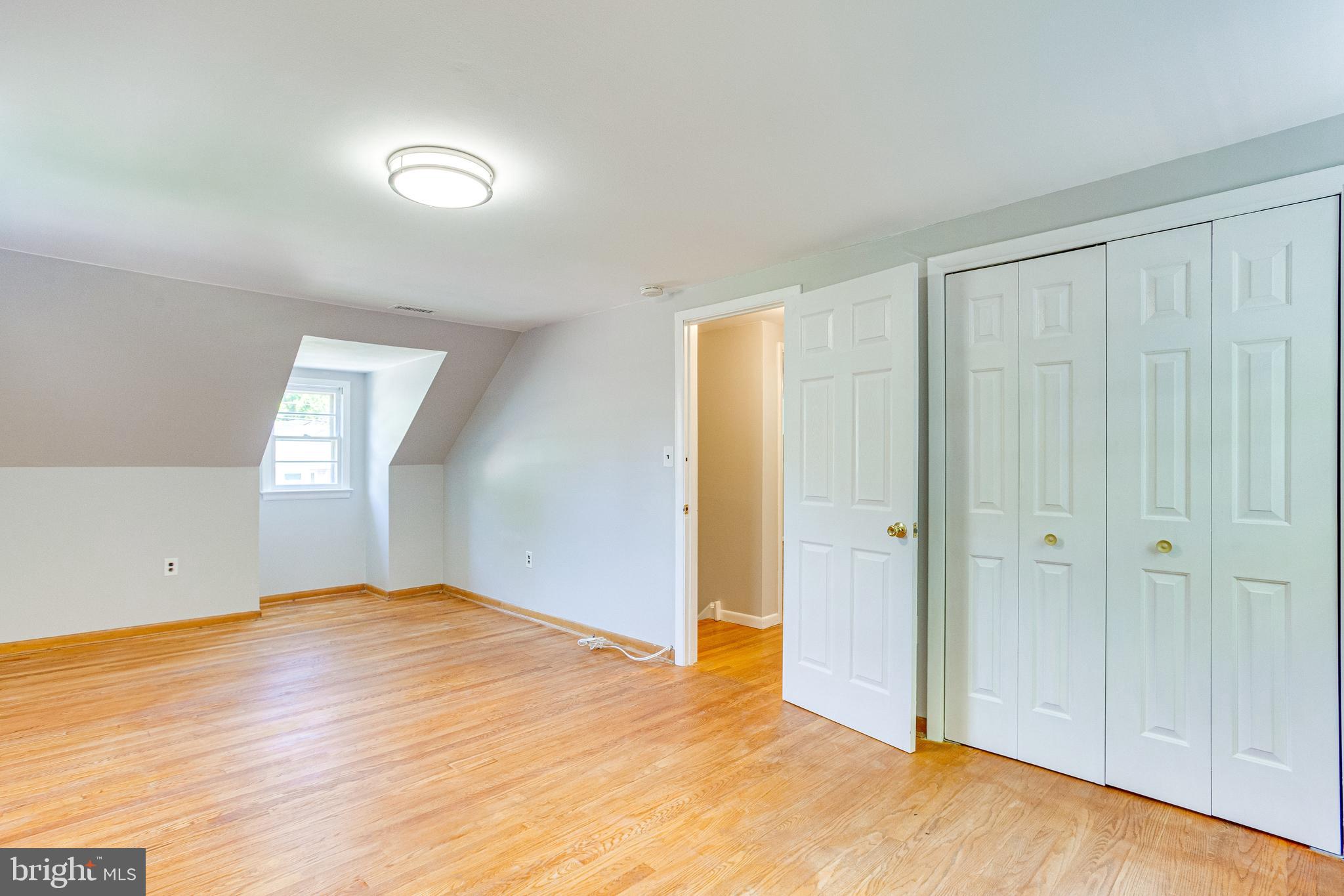 COLLEGE KNOLLS - Residential