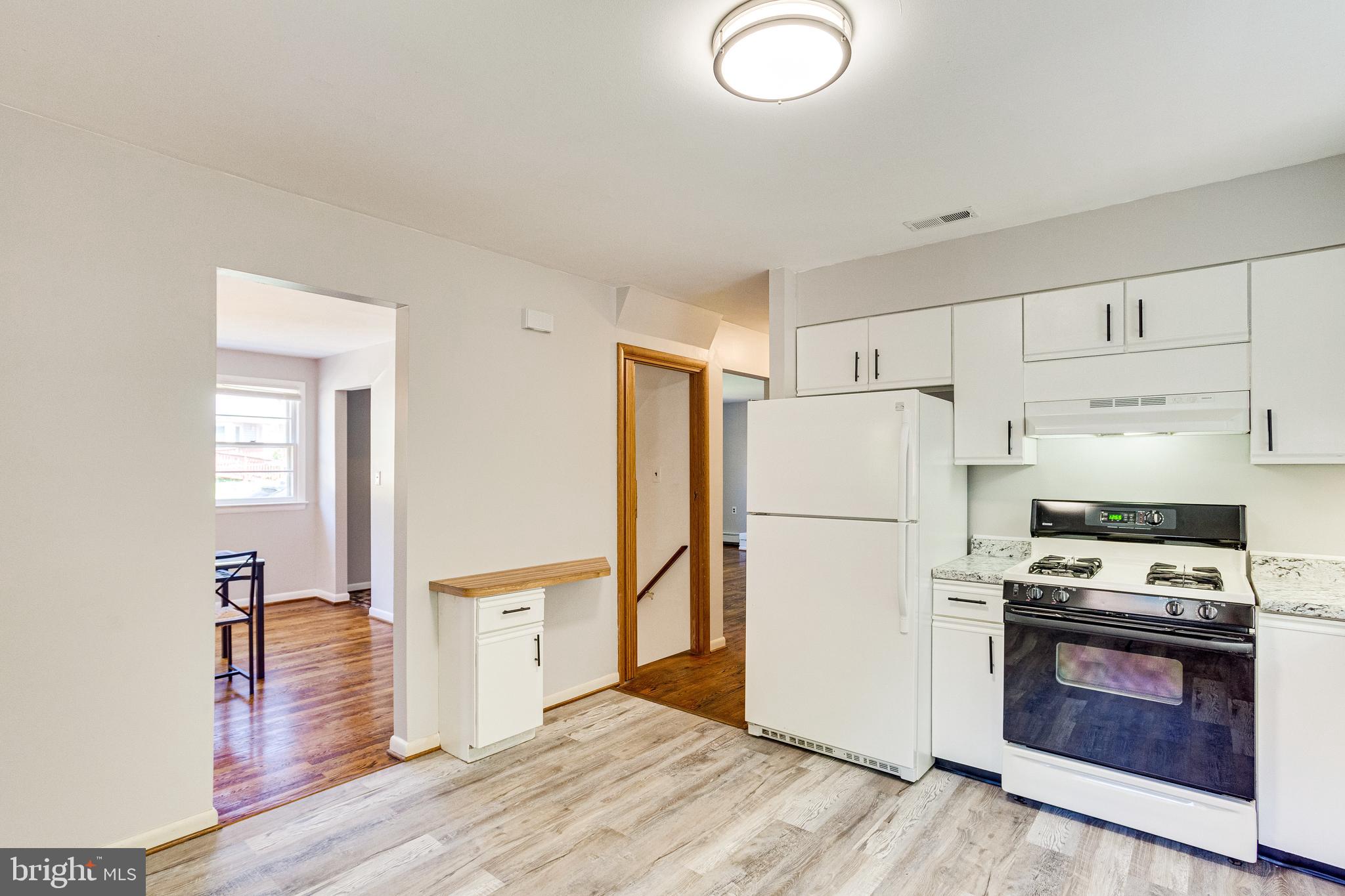 COLLEGE KNOLLS - Residential