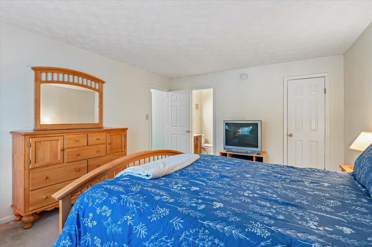DEEP CREEK COMMONS - Residential