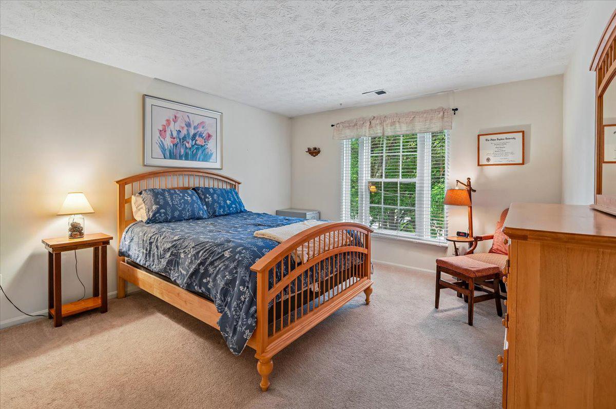 DEEP CREEK COMMONS - Residential