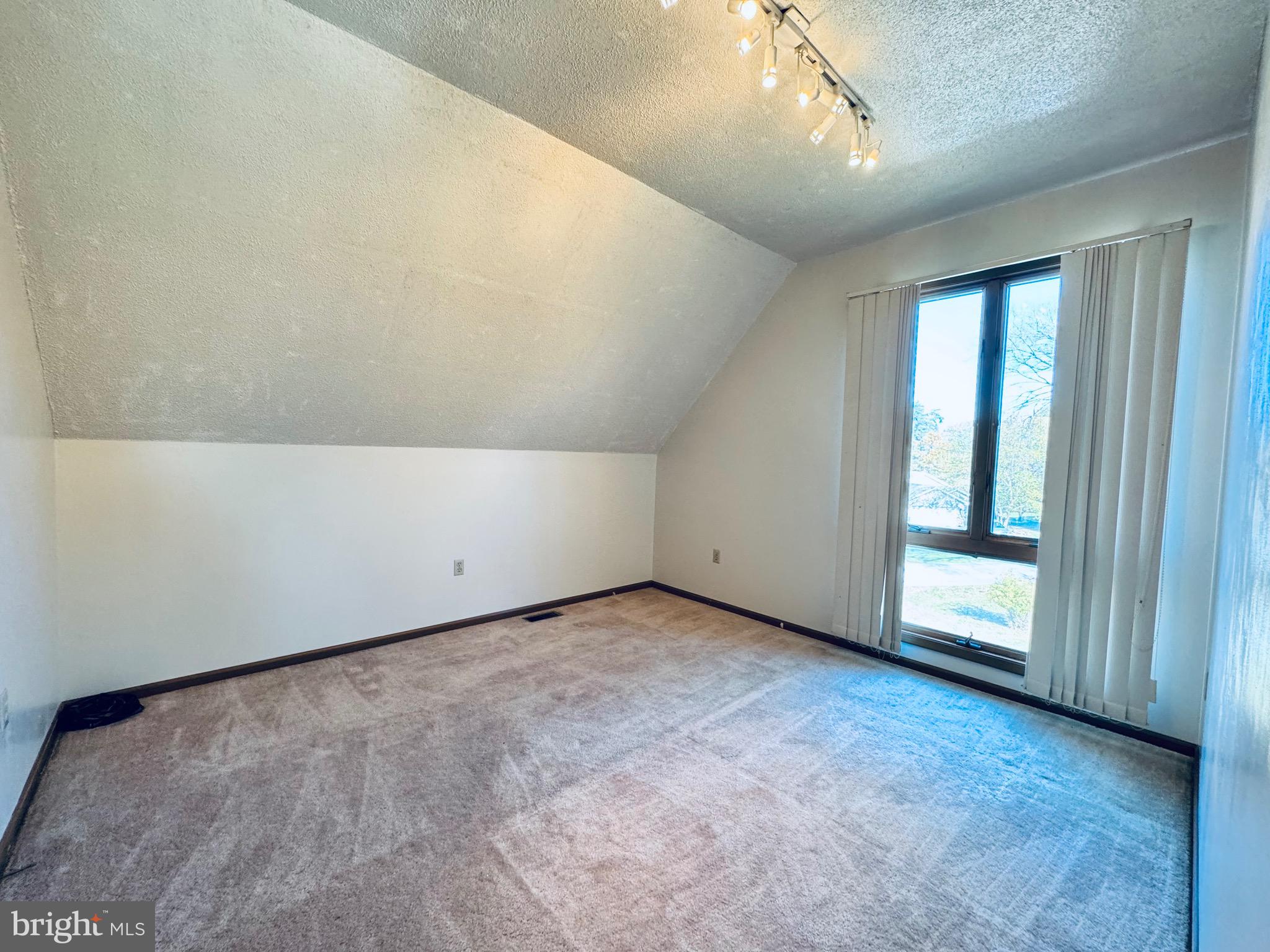 THE WOODS - Residential