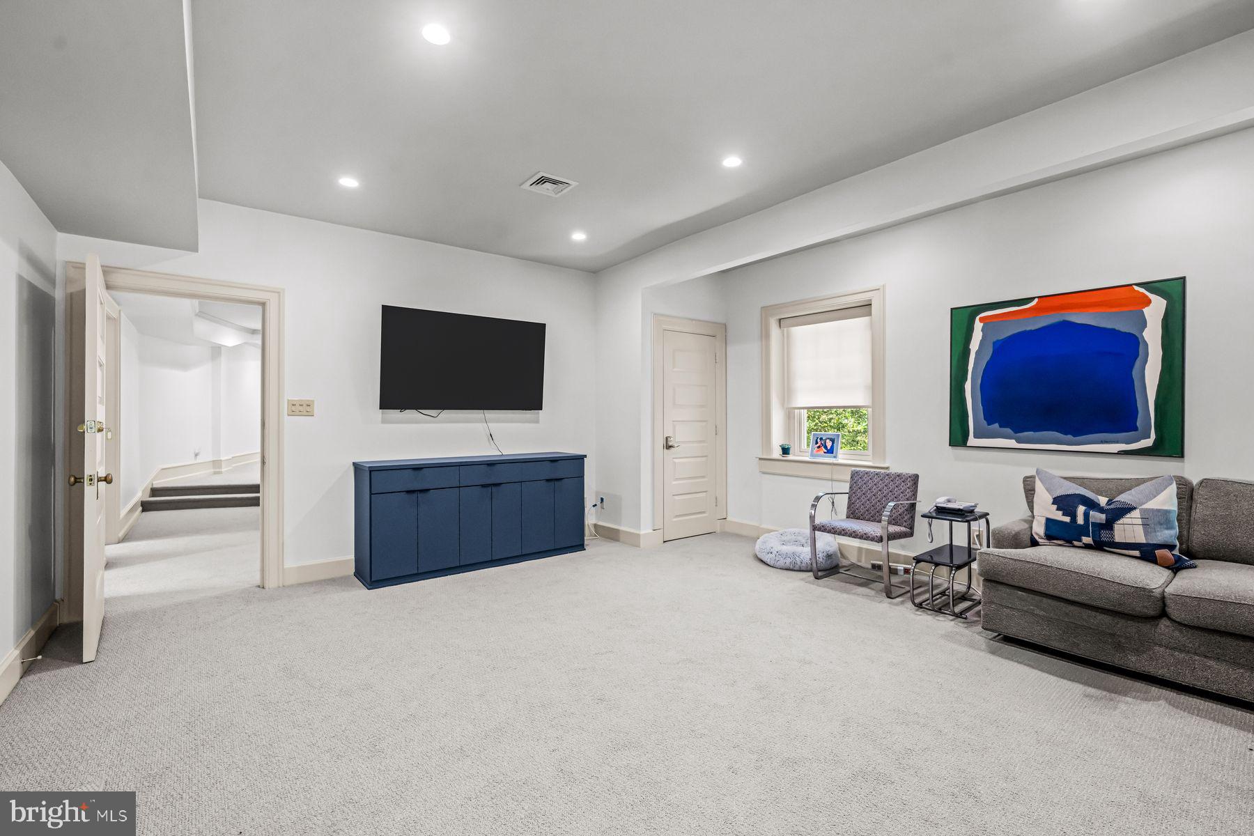 RAVENSCLIFF - Residential