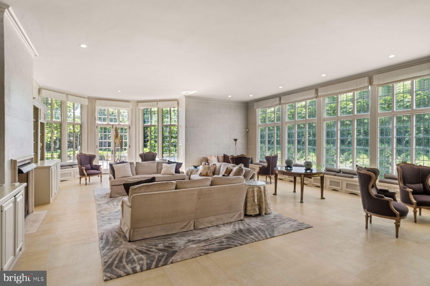 RAVENSCLIFF - Residential