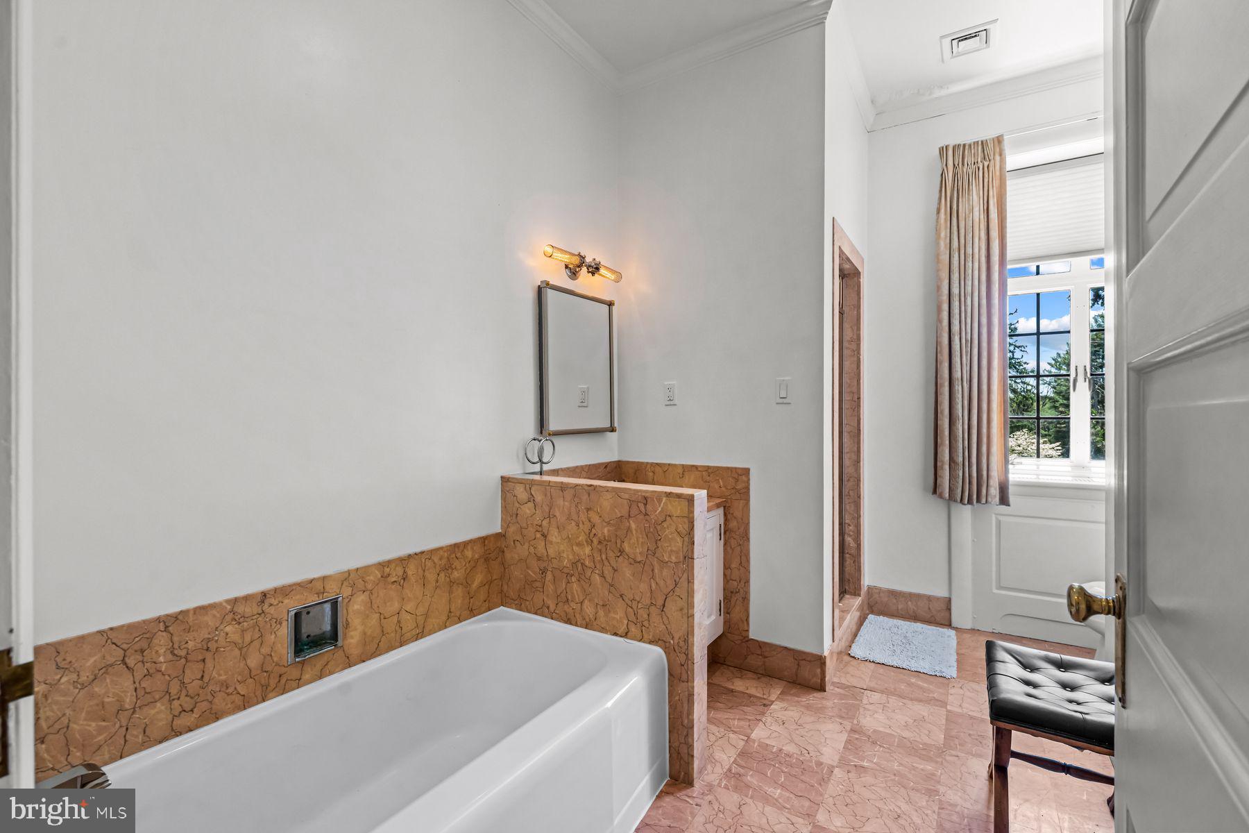 RAVENSCLIFF - Residential