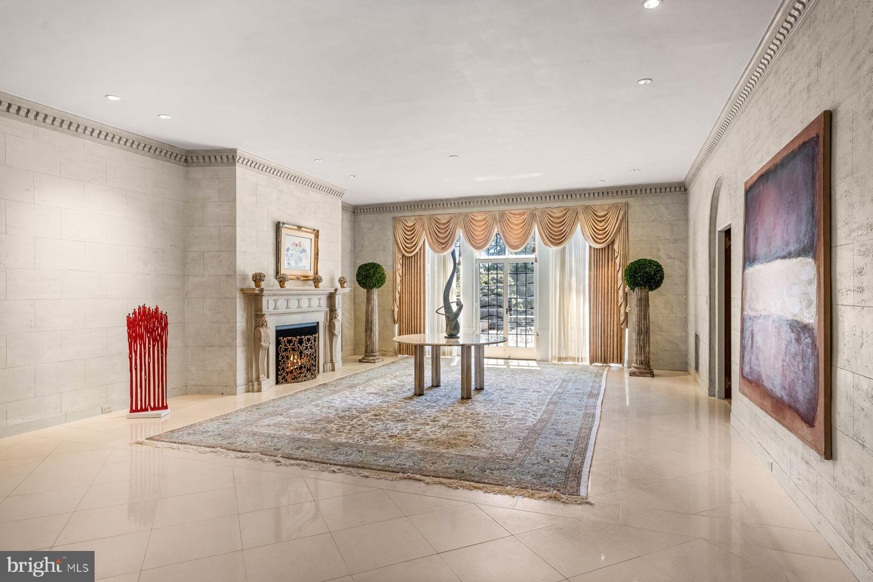 RAVENSCLIFF - Residential
