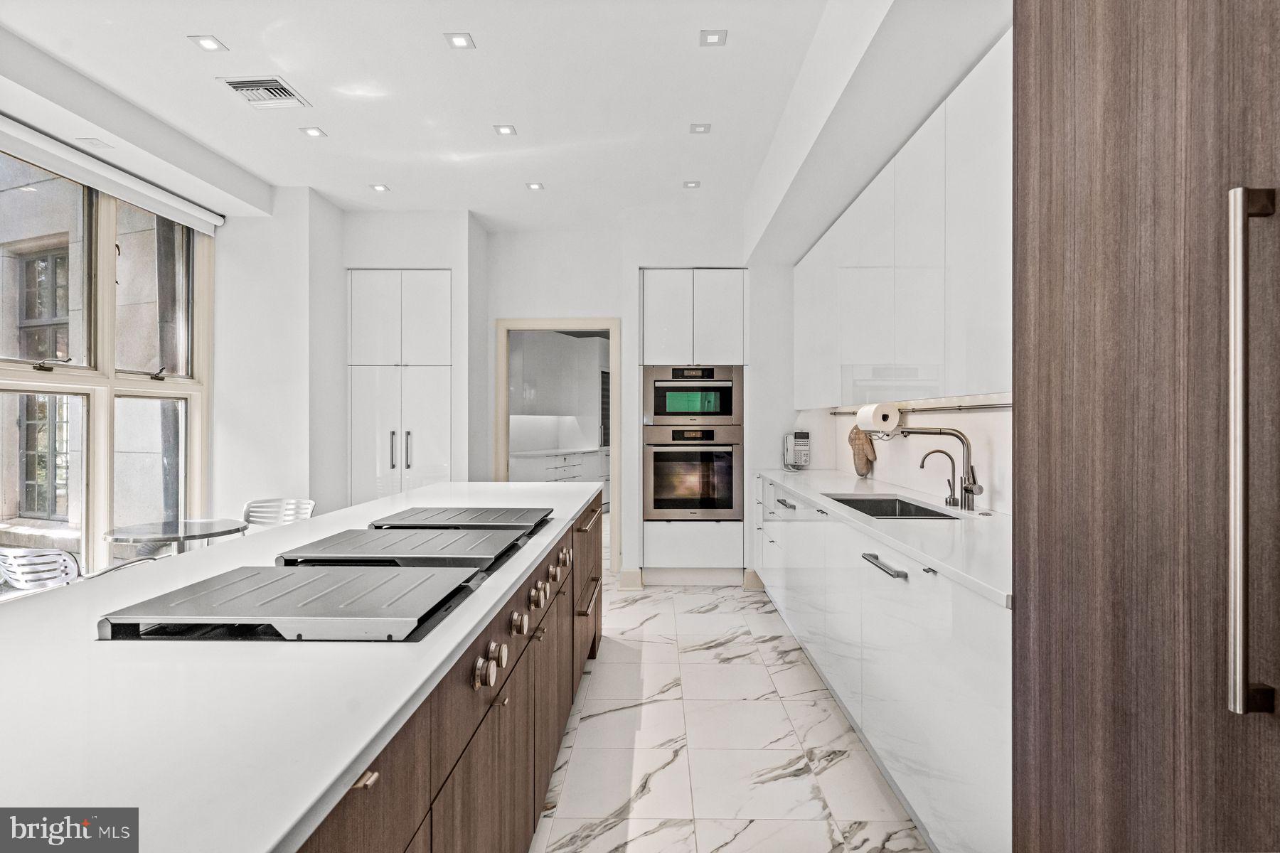 RAVENSCLIFF - Residential