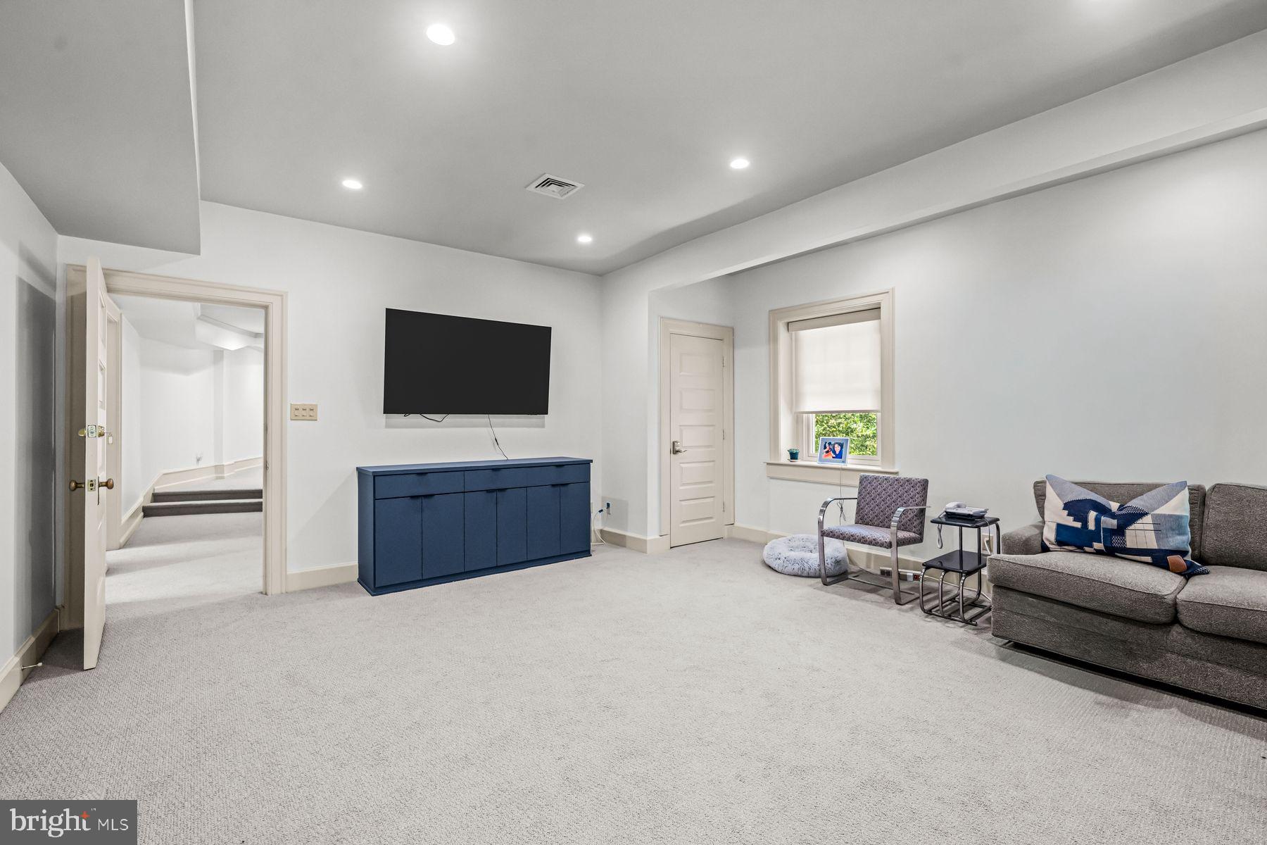 RAVENSCLIFF - Residential