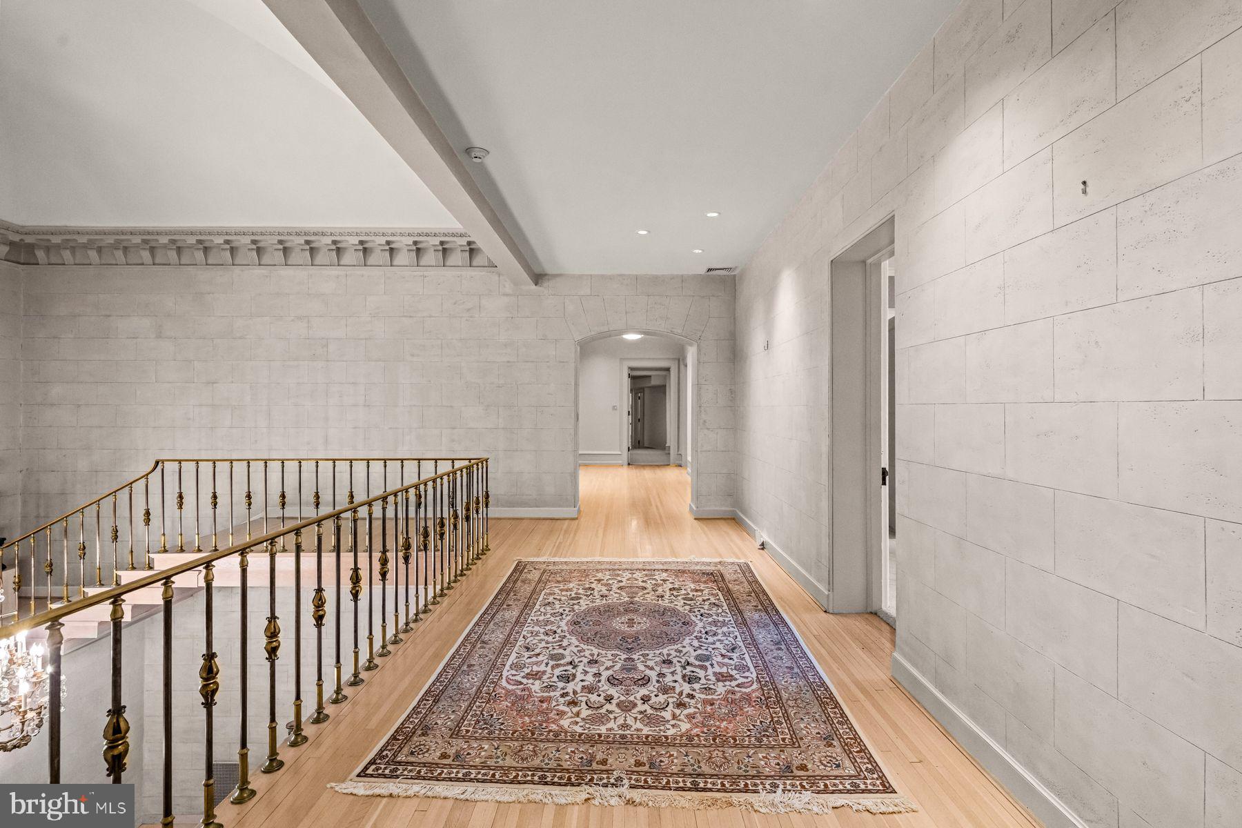 RAVENSCLIFF - Residential