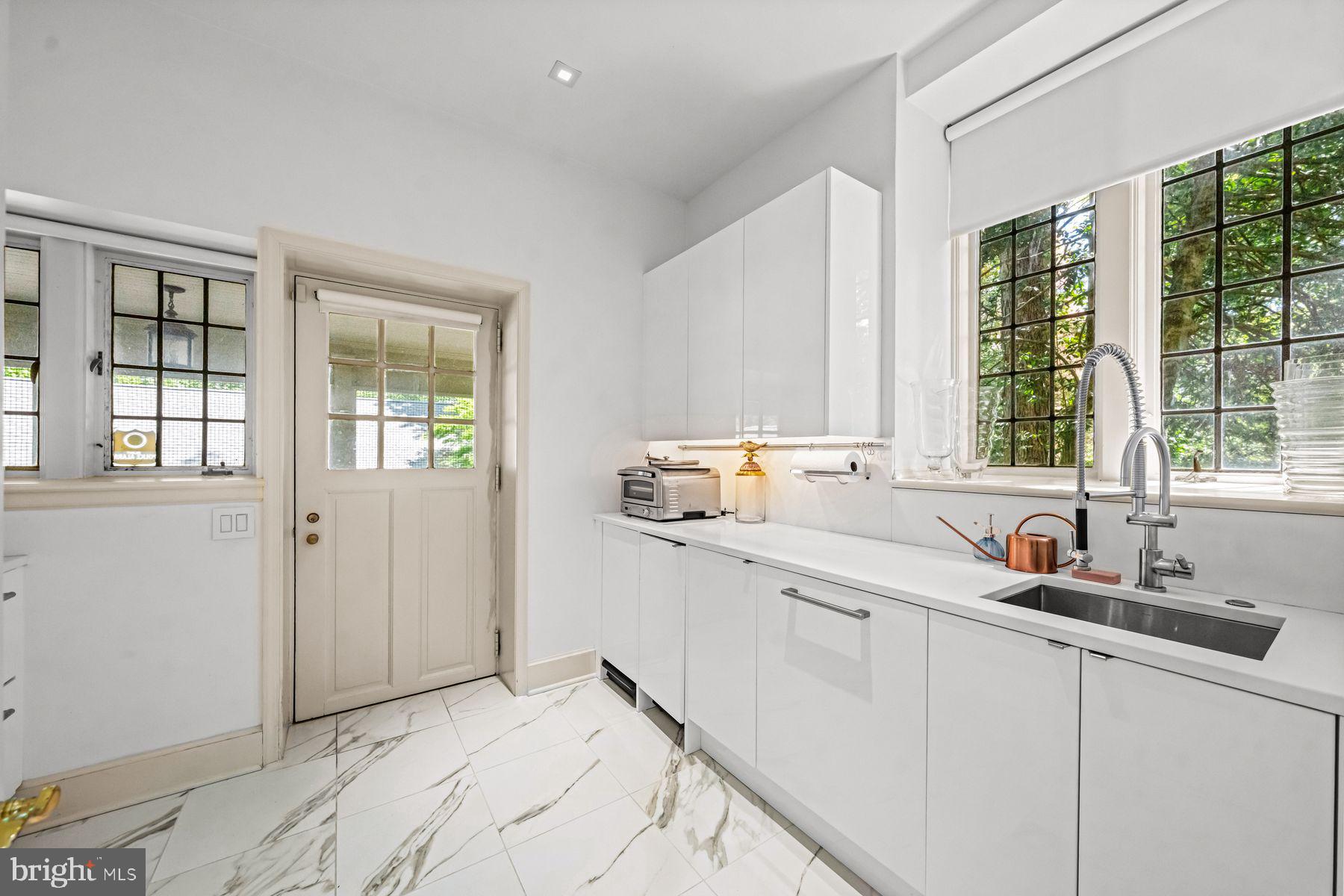 RAVENSCLIFF - Residential