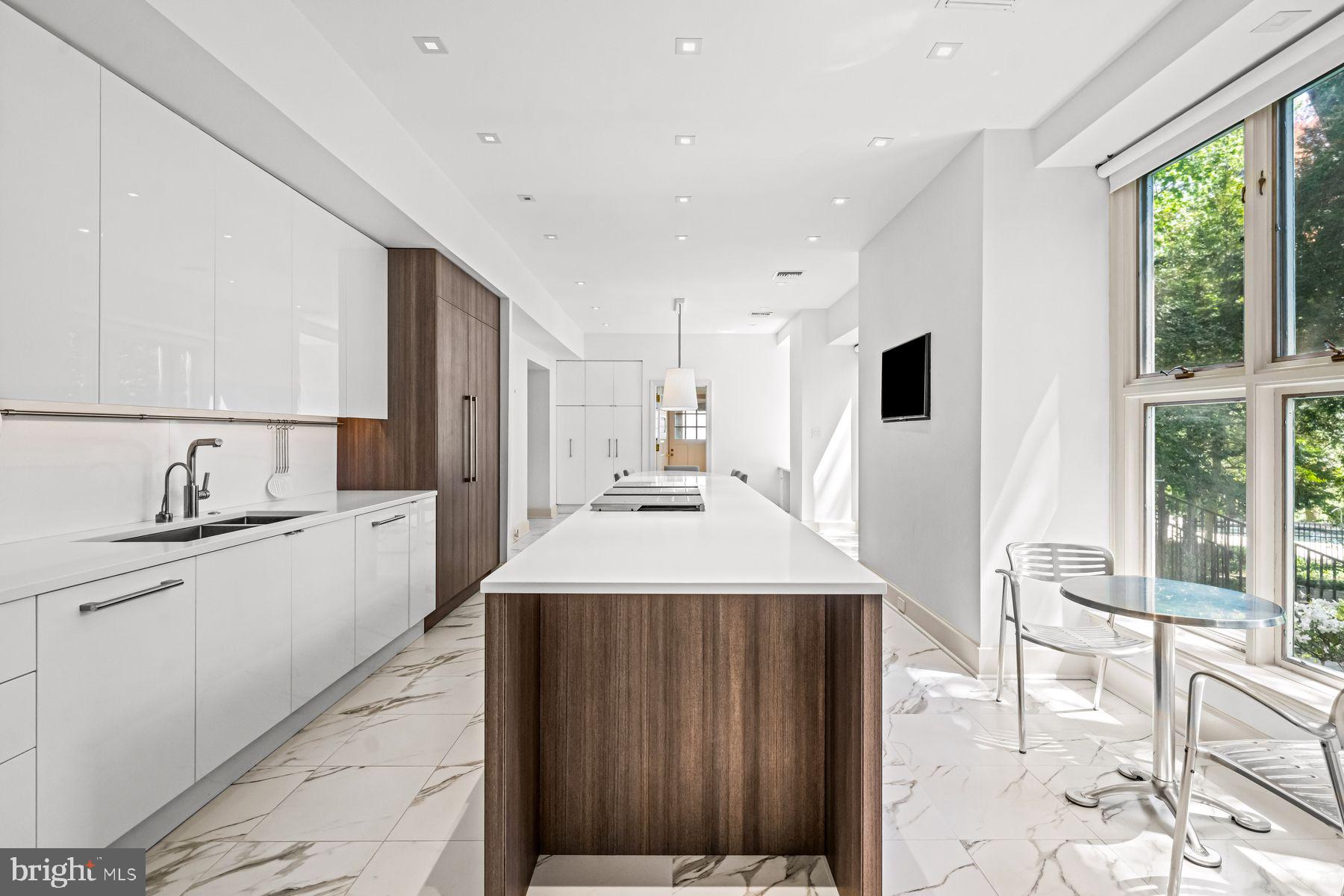 RAVENSCLIFF - Residential