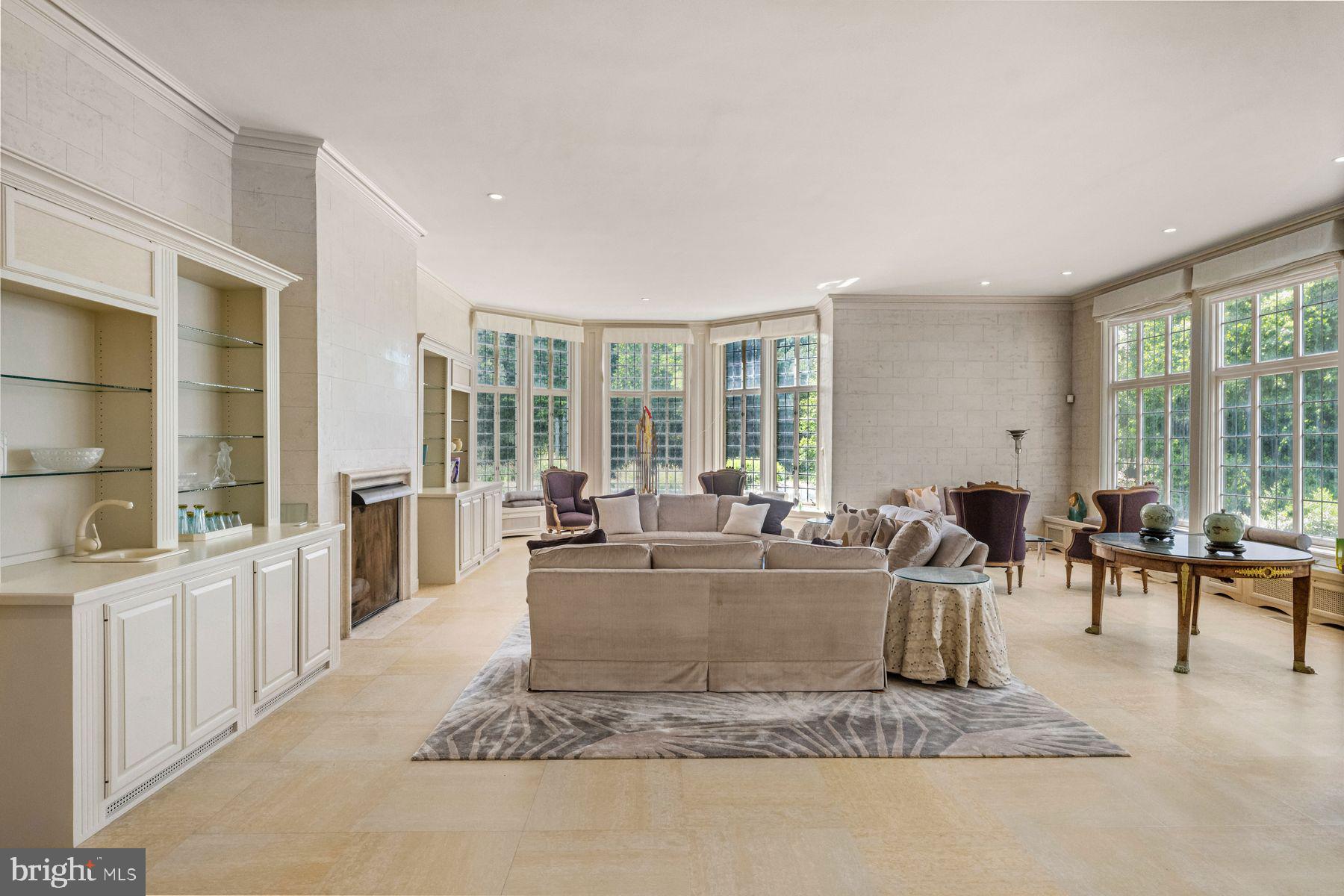 RAVENSCLIFF - Residential
