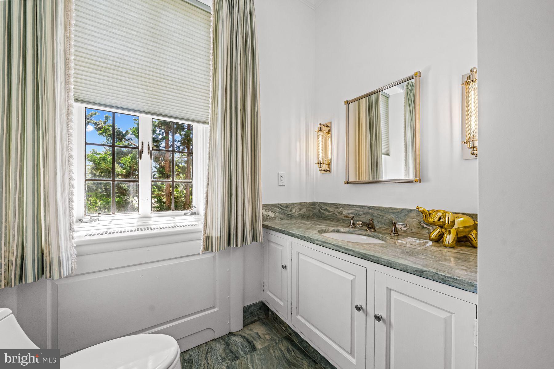 RAVENSCLIFF - Residential