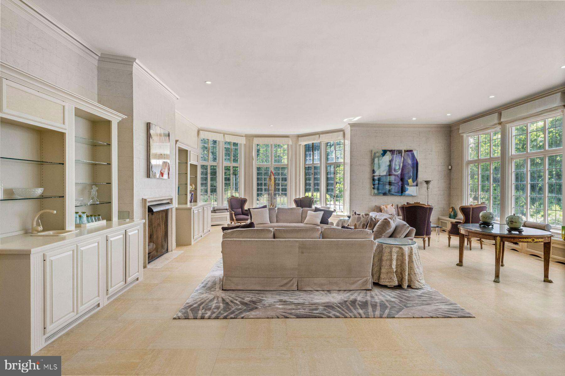 RAVENSCLIFF - Residential