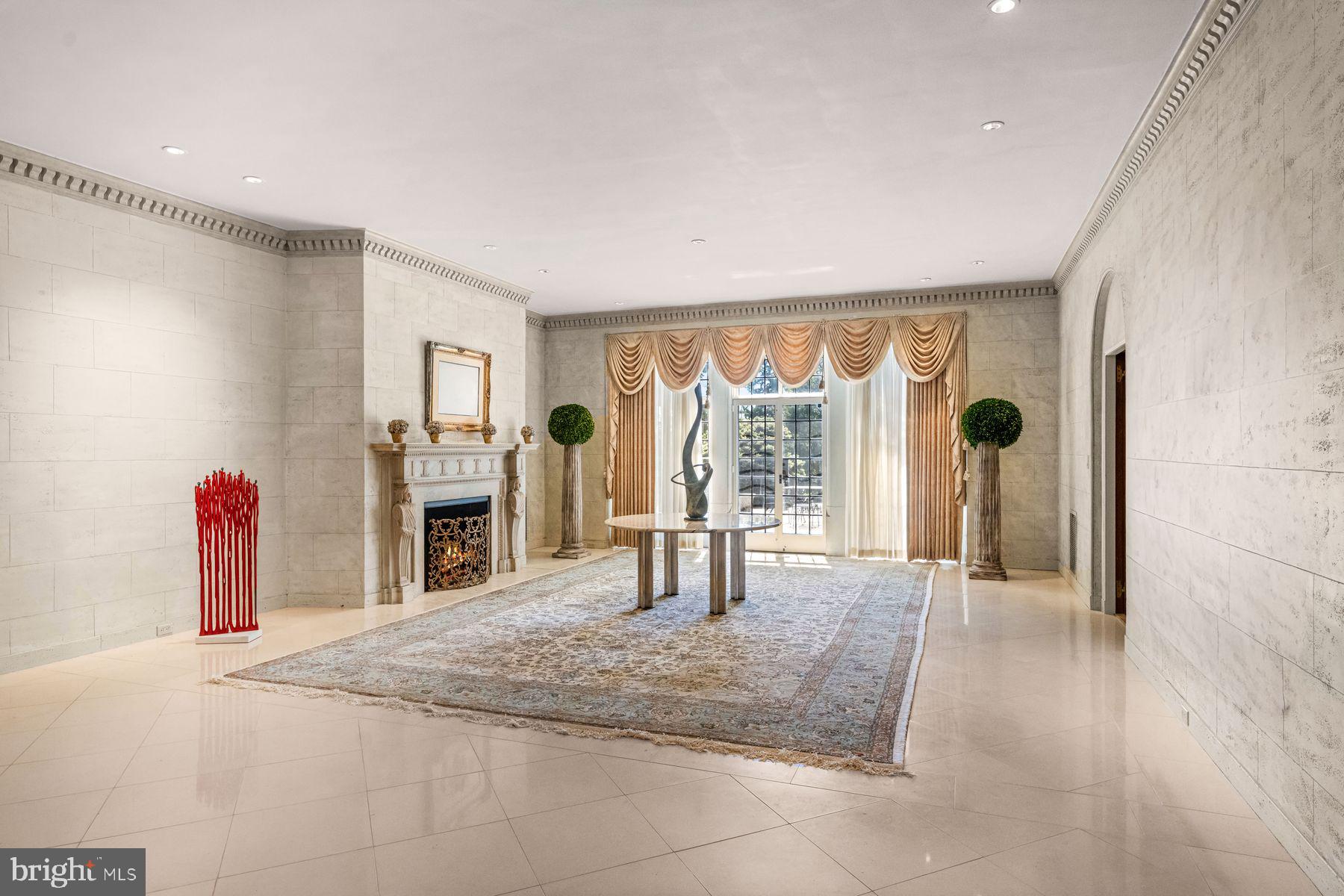 RAVENSCLIFF - Residential