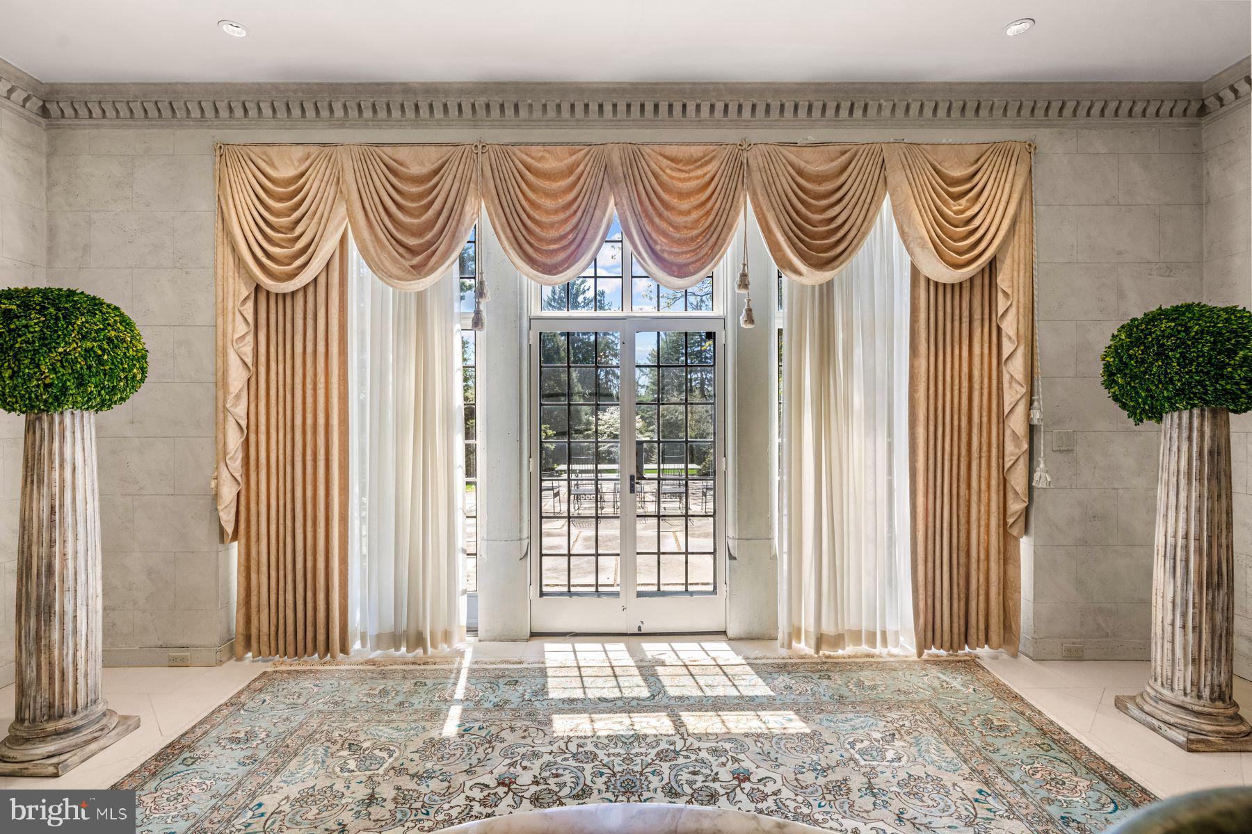 RAVENSCLIFF - Residential