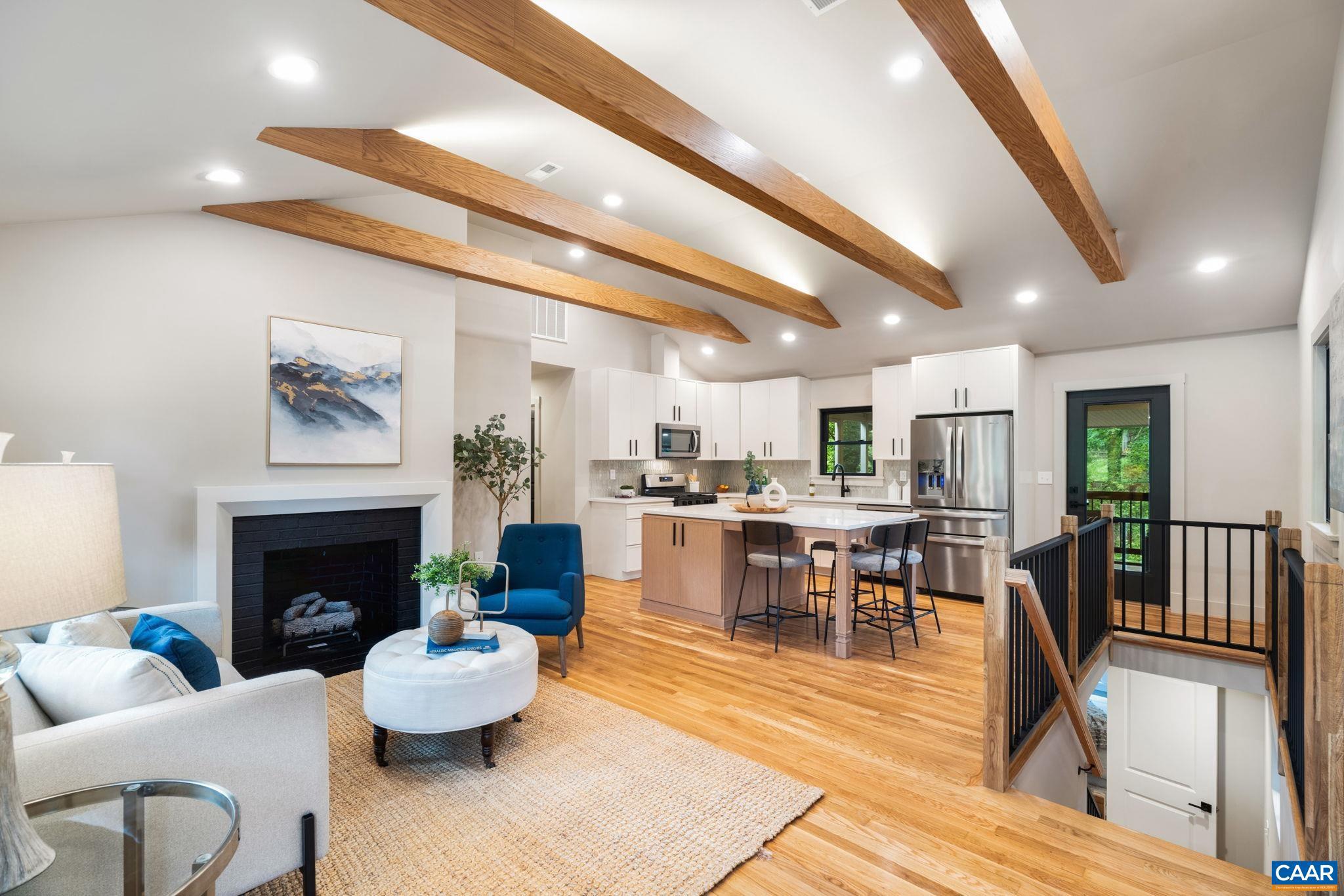 1004 COTTONWOOD RD
