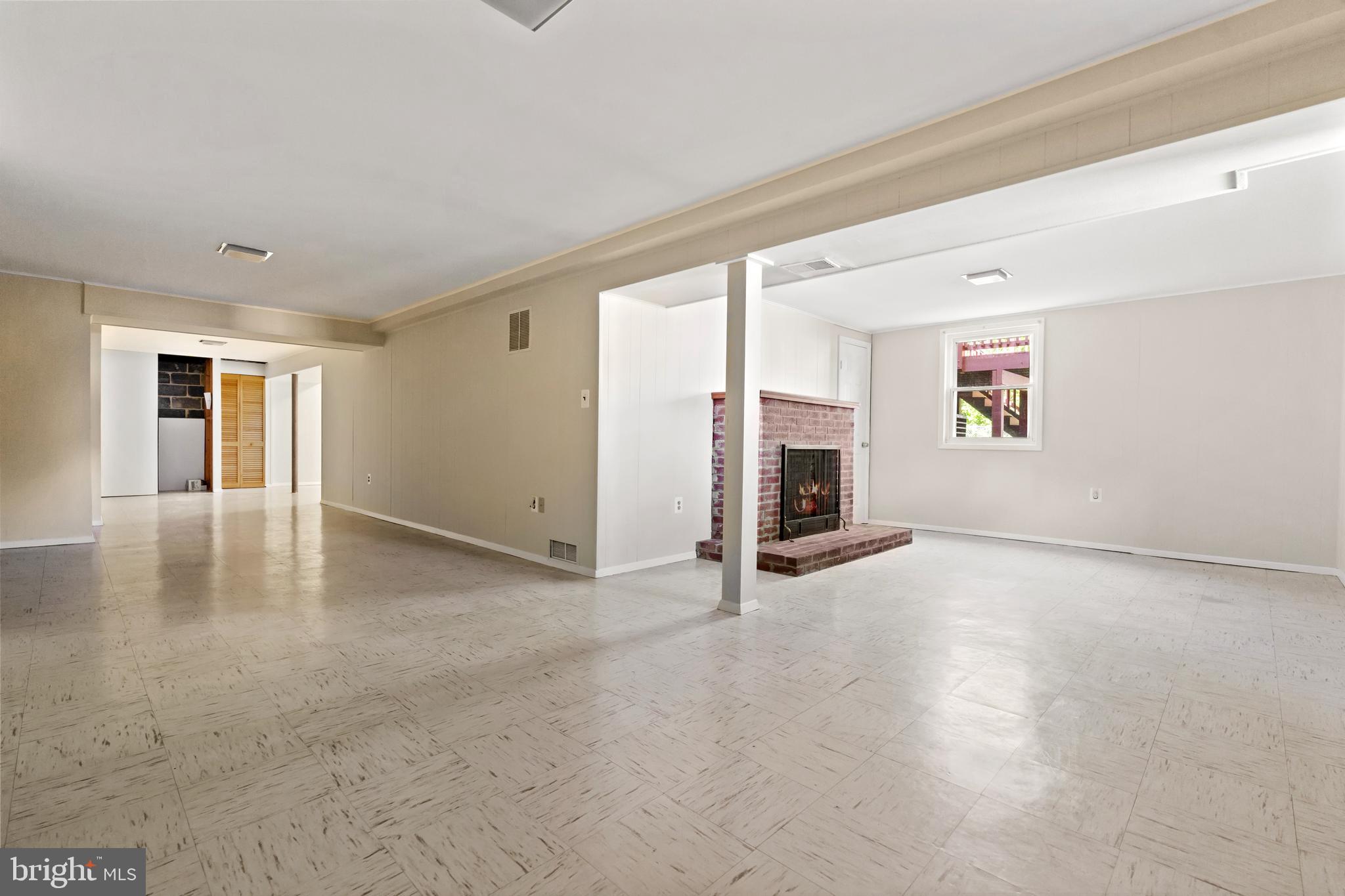 FAIRFAX HOMES - Residential