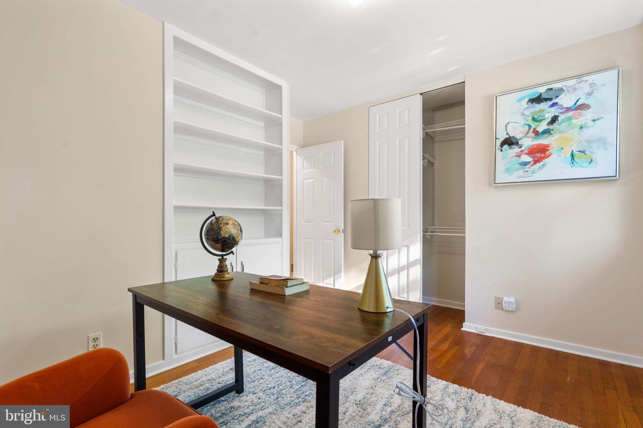 FAIRFAX HOMES - Residential