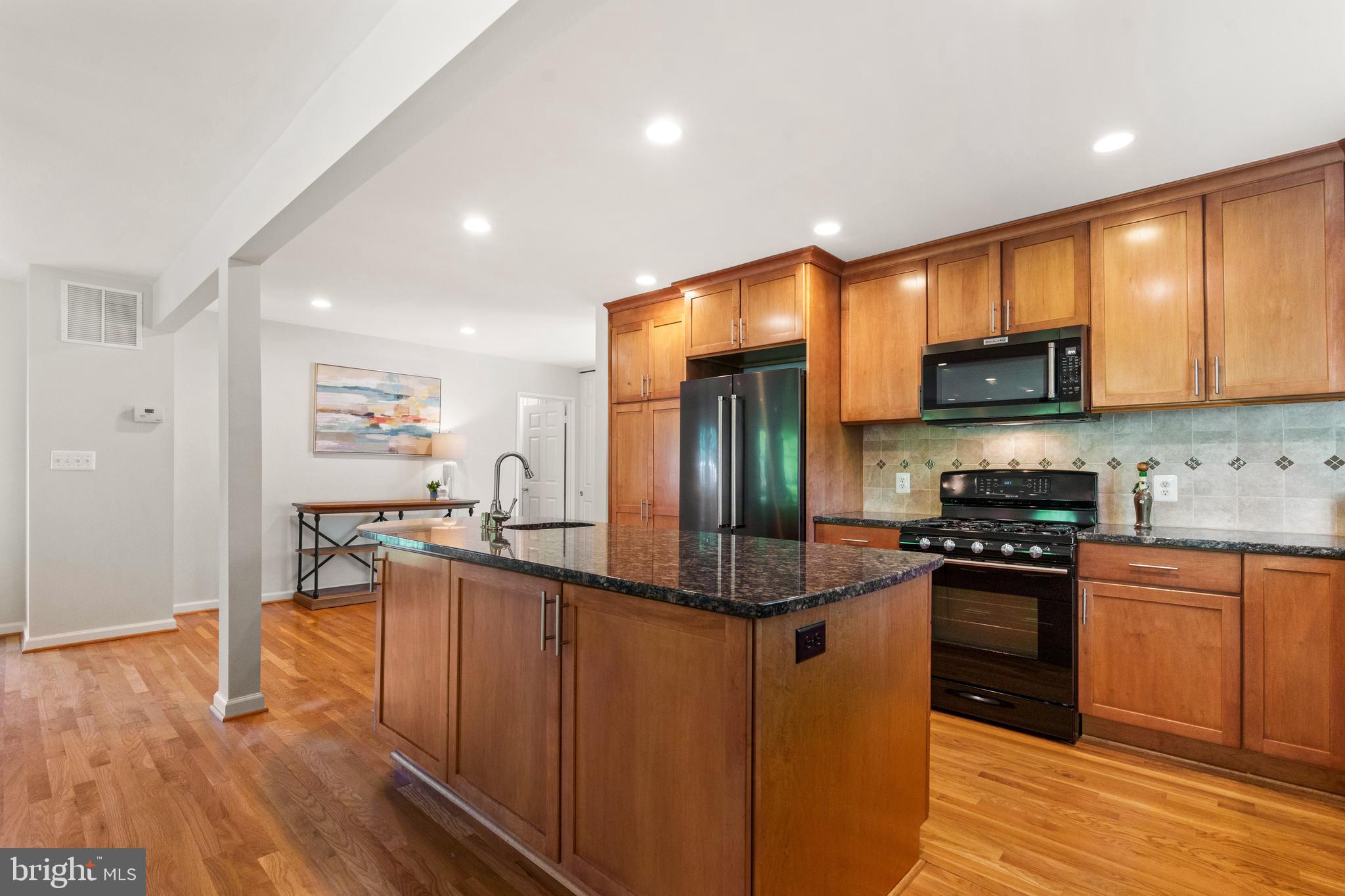 FAIRFAX HOMES - Residential