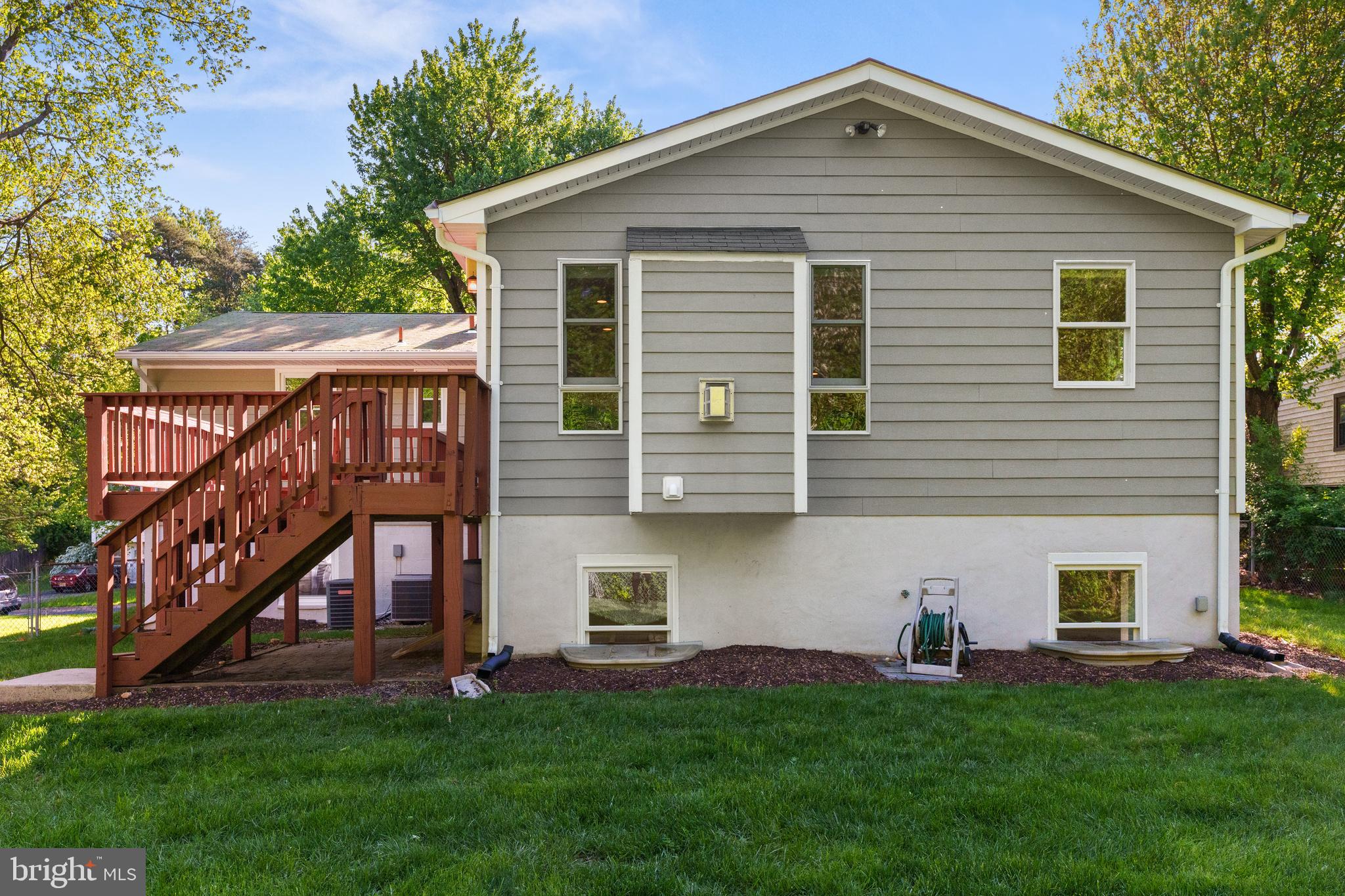 FAIRFAX HOMES - Residential