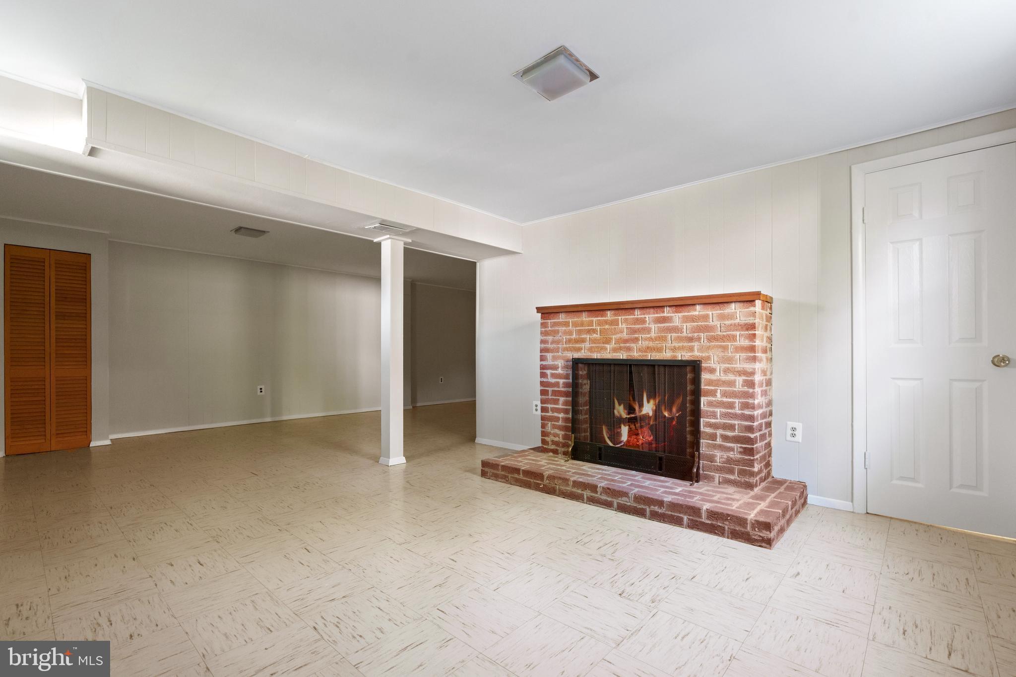 FAIRFAX HOMES - Residential