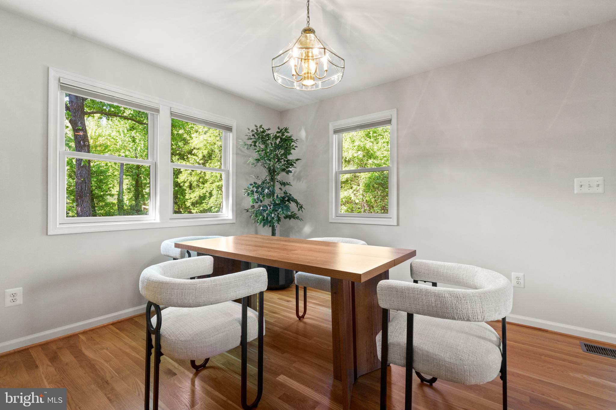 FAIRFAX HOMES - Residential