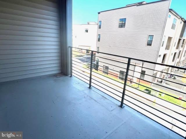 METRO WALK AT MOOREFIELD STATION - Residential Lease