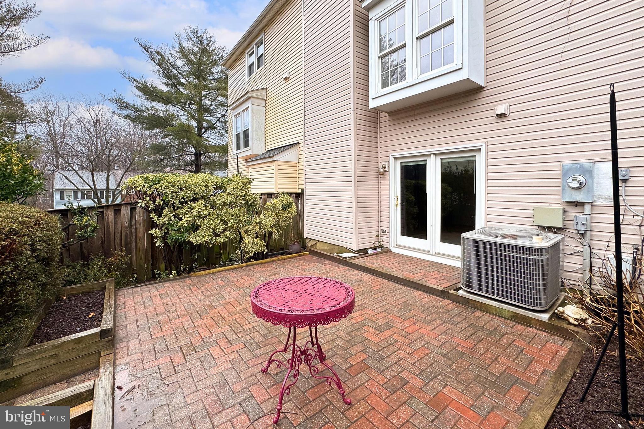 GLEN COVE - Residential