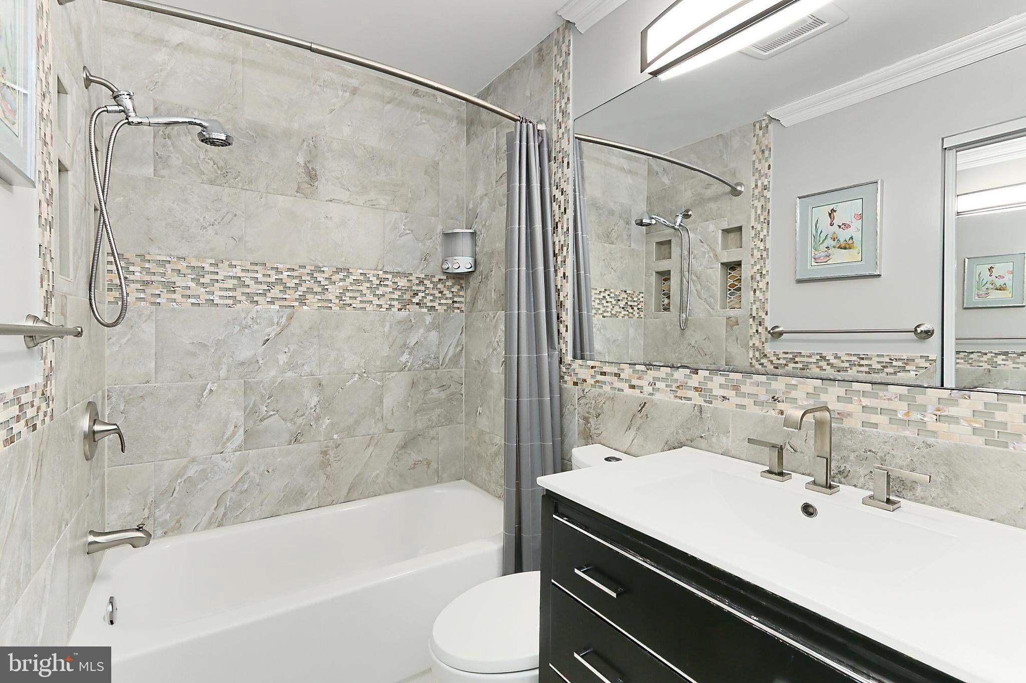 GLEN COVE - Residential