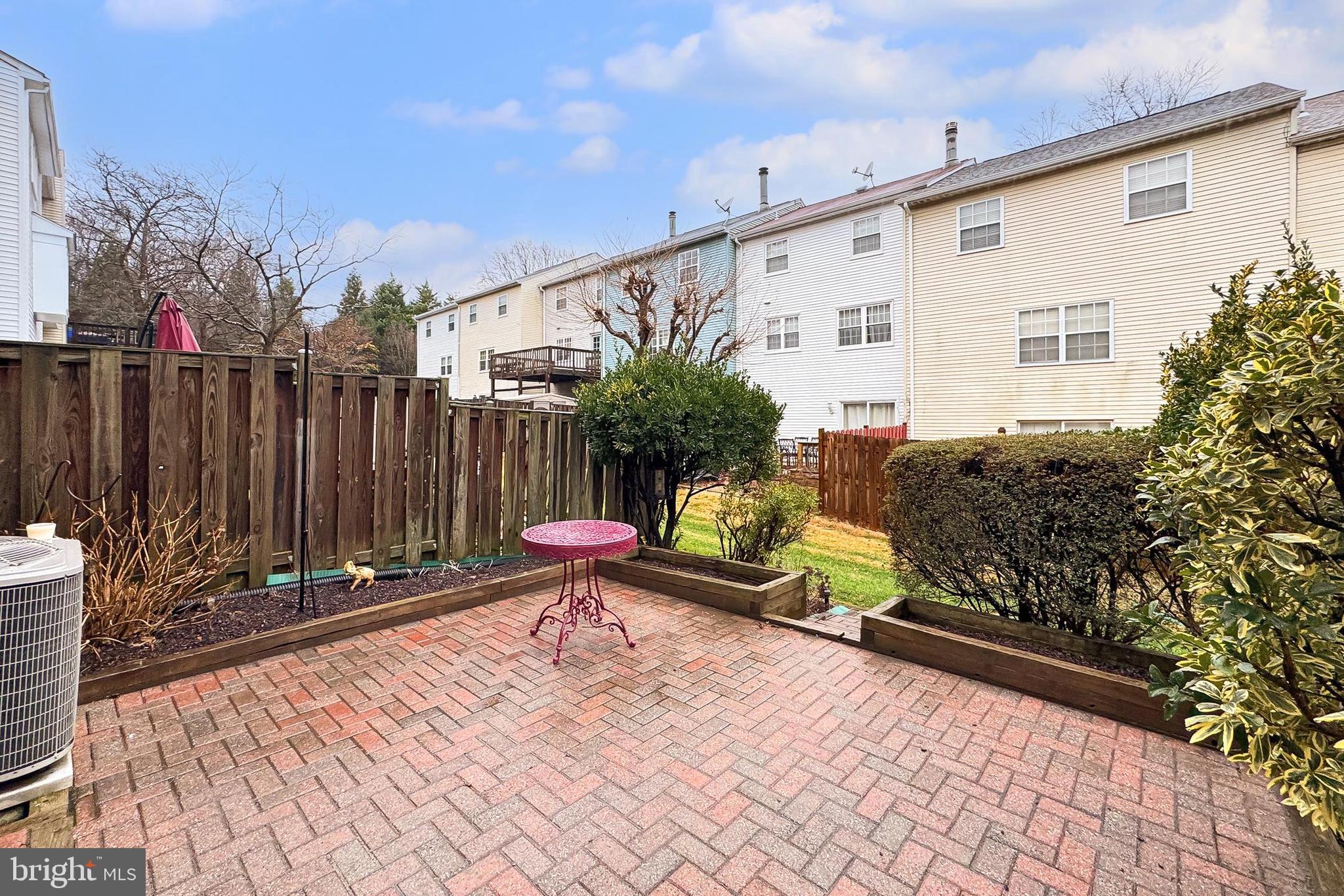 GLEN COVE - Residential