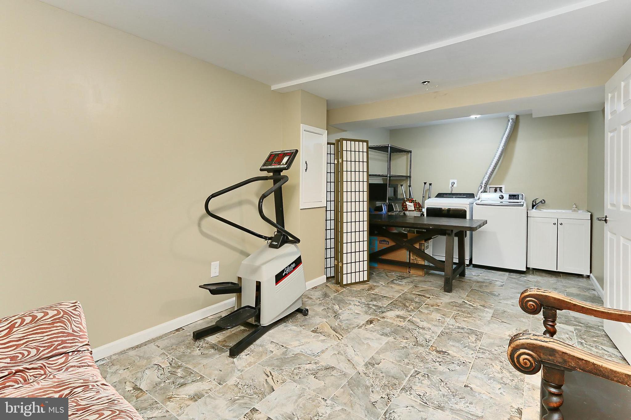 GLEN COVE - Residential