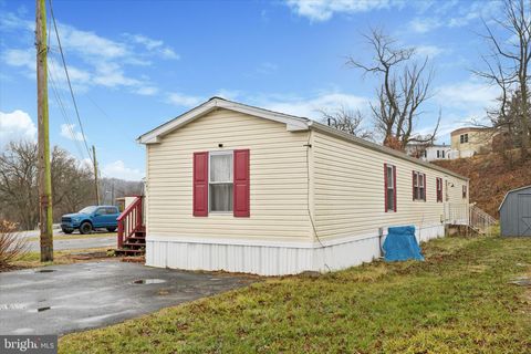 141 PENN DRIVE COATESVILLE PA 19320