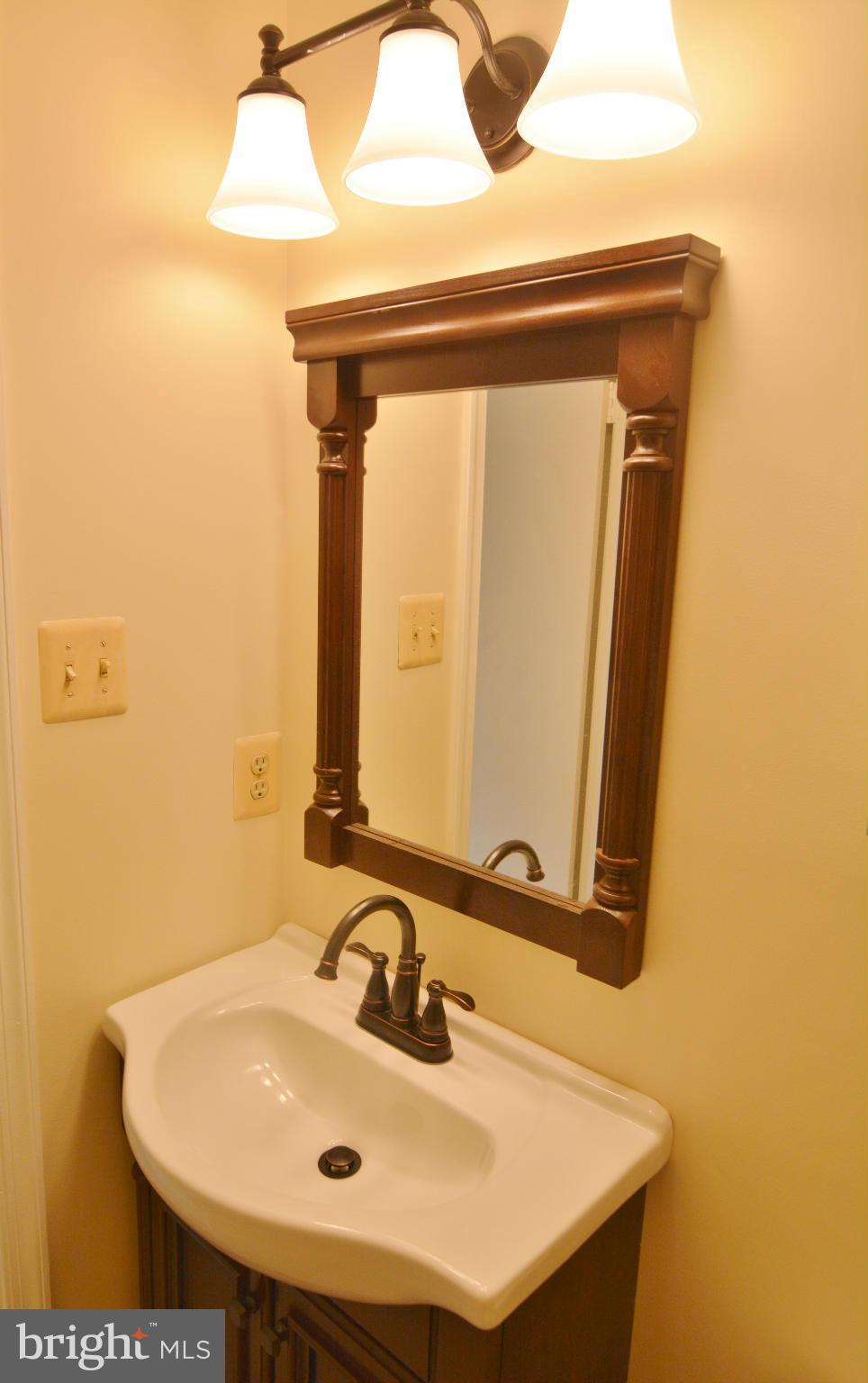 AMBERLEIGH - Residential Lease