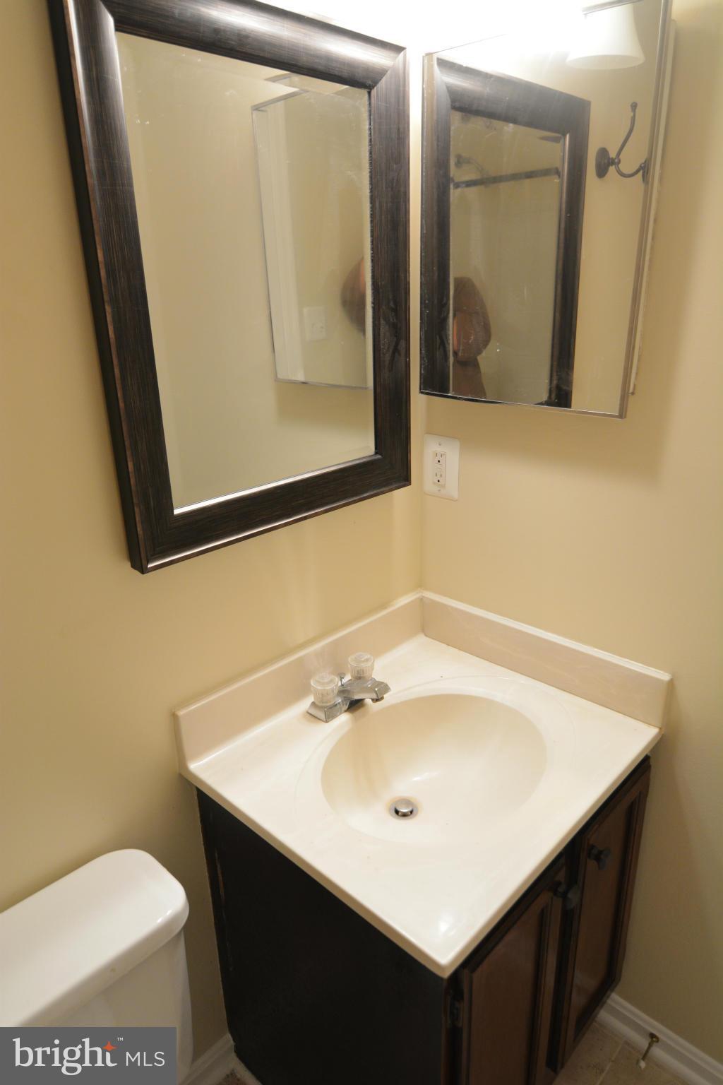 AMBERLEIGH - Residential Lease