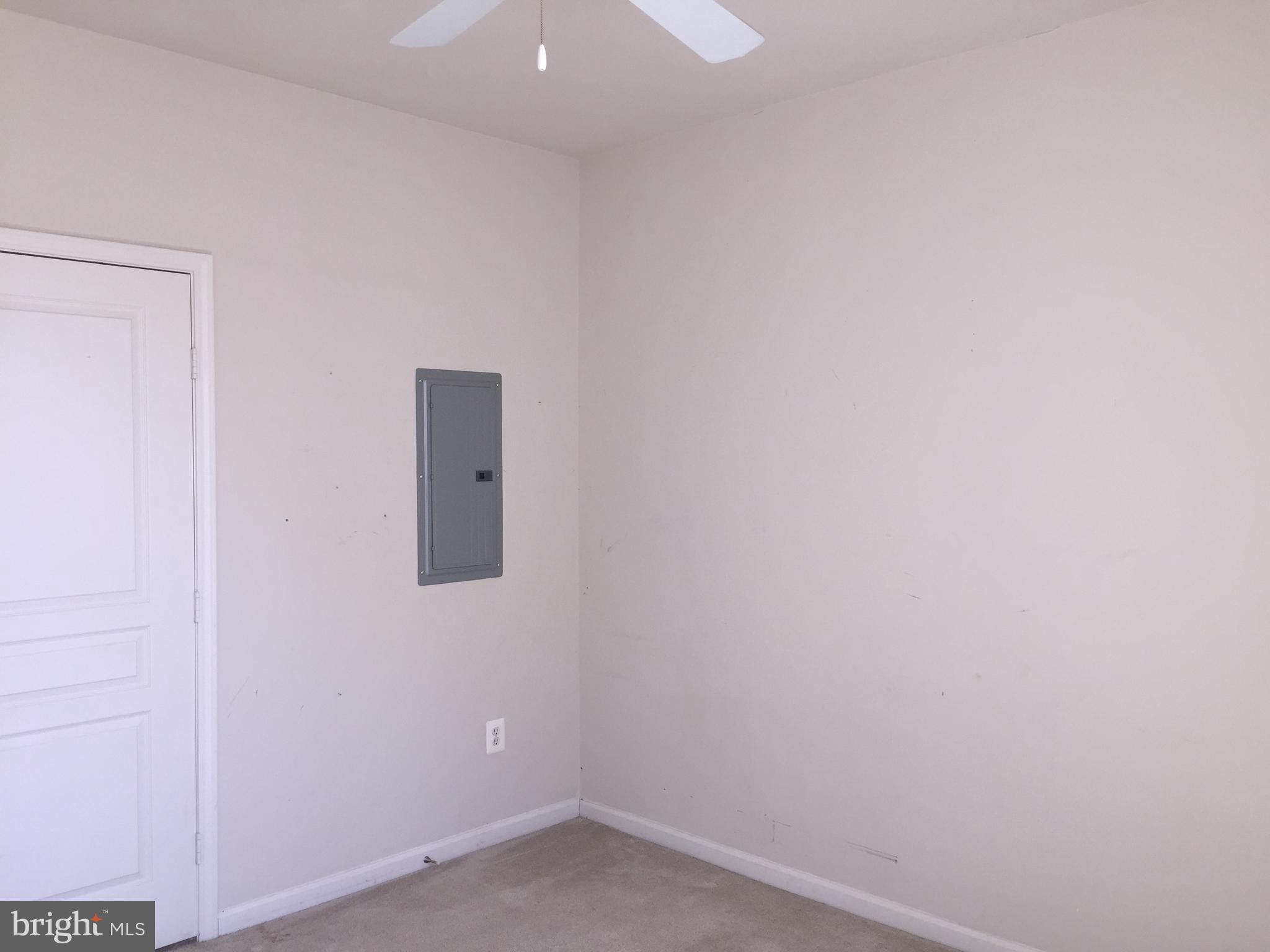 SAVOY AT RESTON TOWN CENTER - Residential Lease