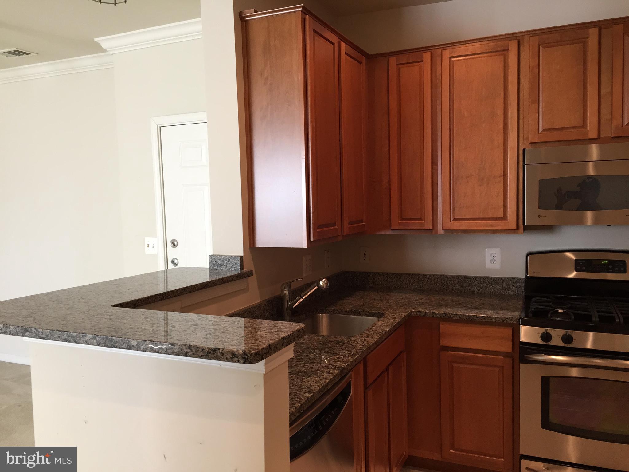 SAVOY AT RESTON TOWN CENTER - Residential Lease